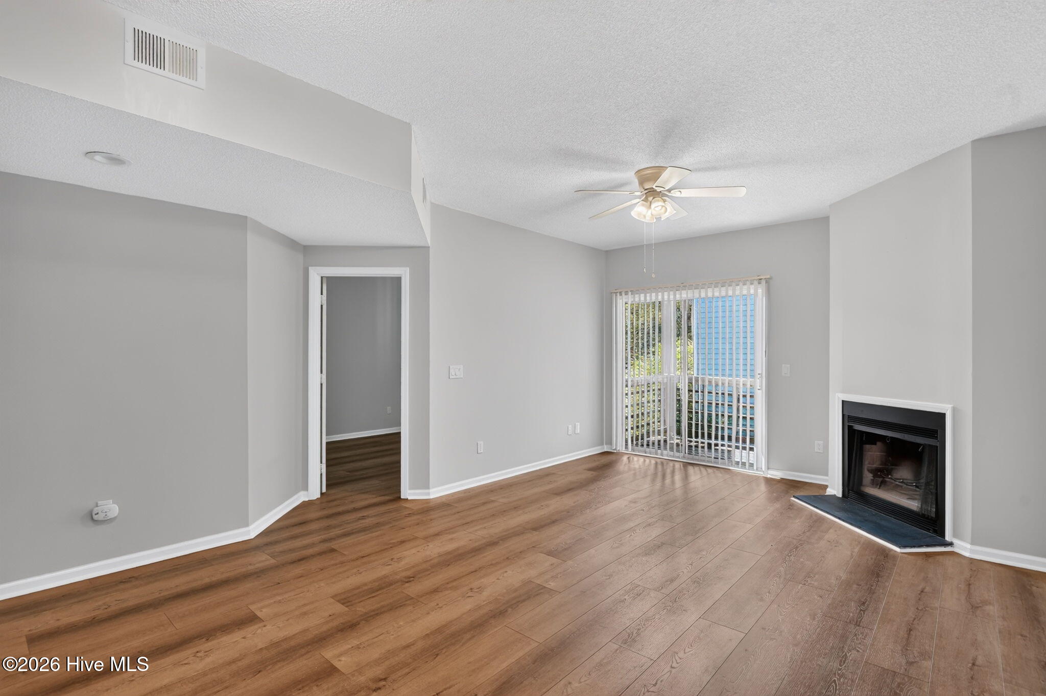 4240 Wilshire Boulevard 202e Property Photo 1