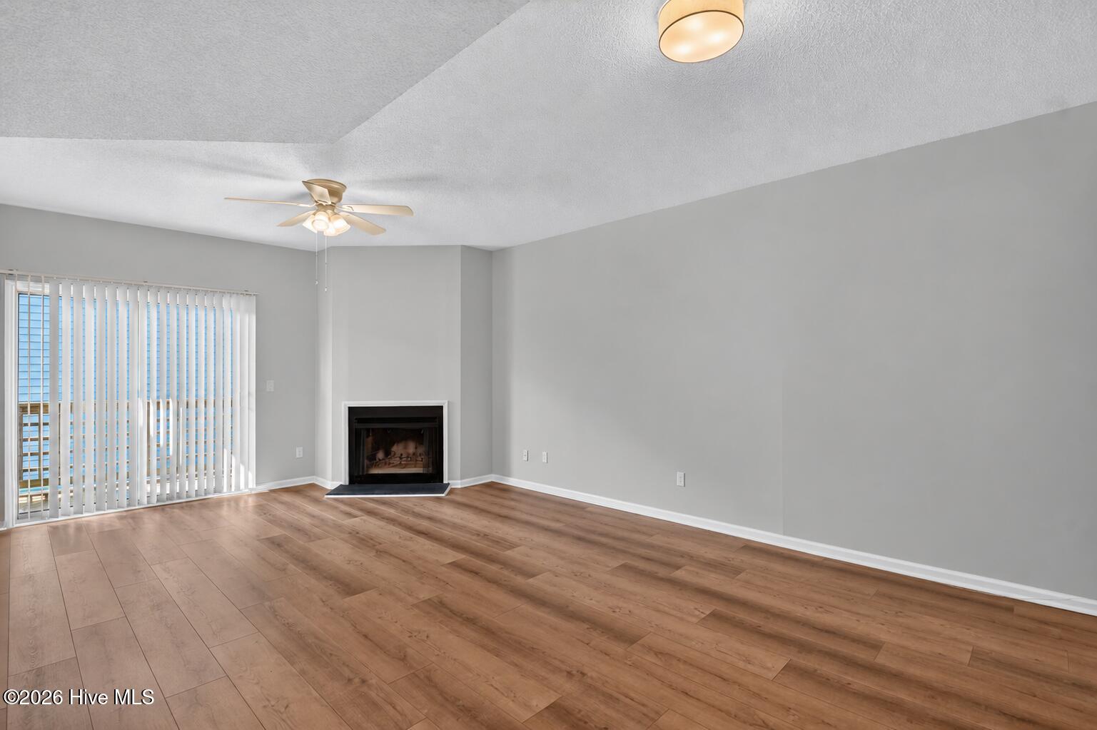 4240 Wilshire Boulevard 202e Property Photo 3