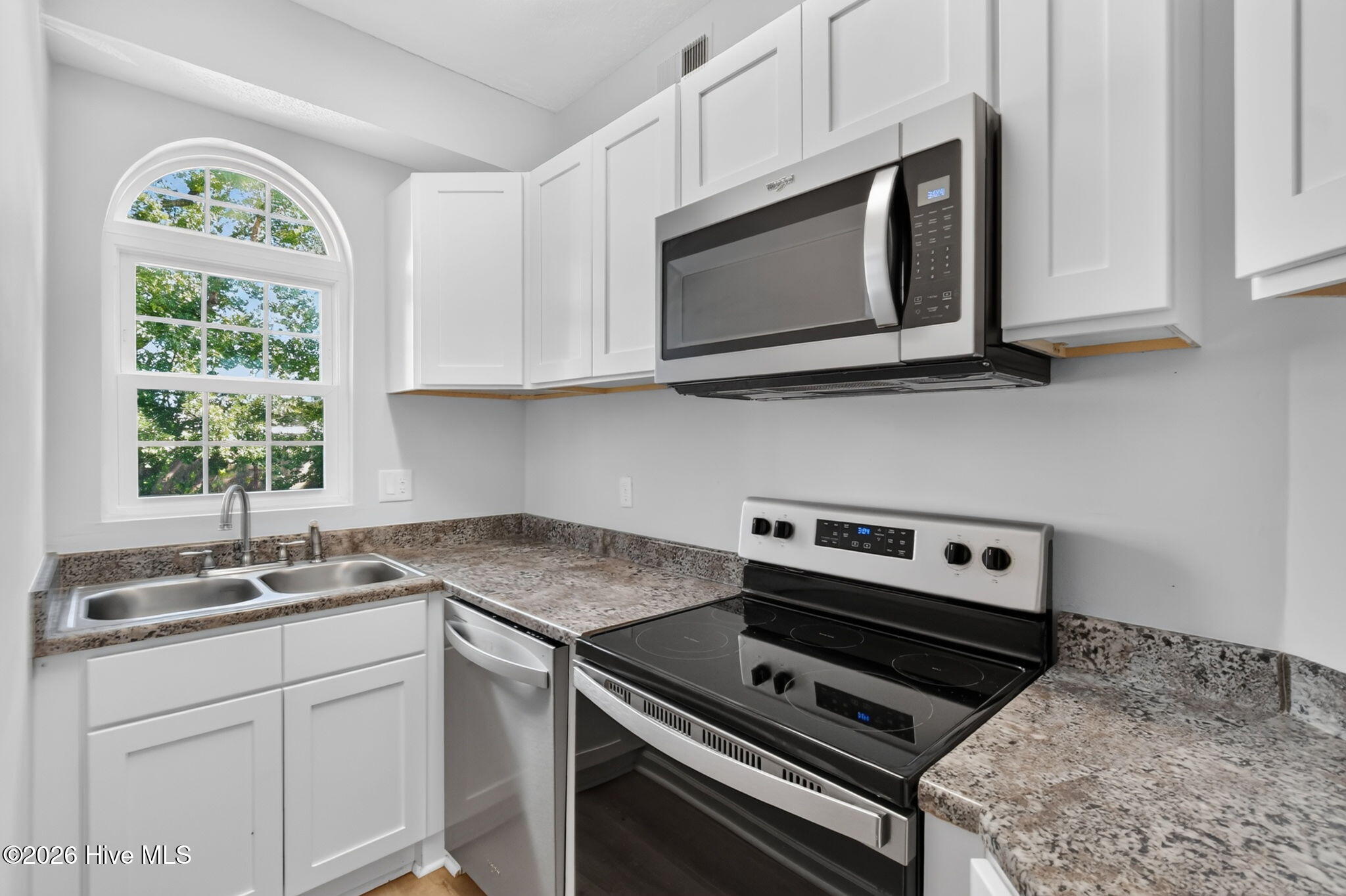 4240 Wilshire Boulevard 202e Property Photo 7