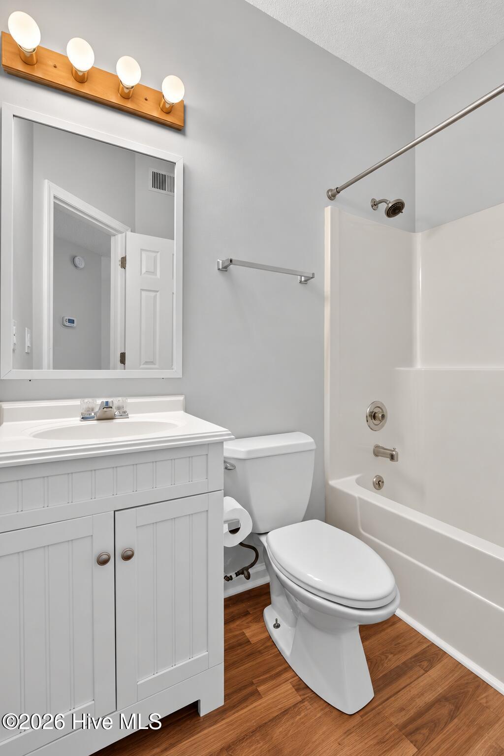 4240 Wilshire Boulevard 202e Property Photo 16