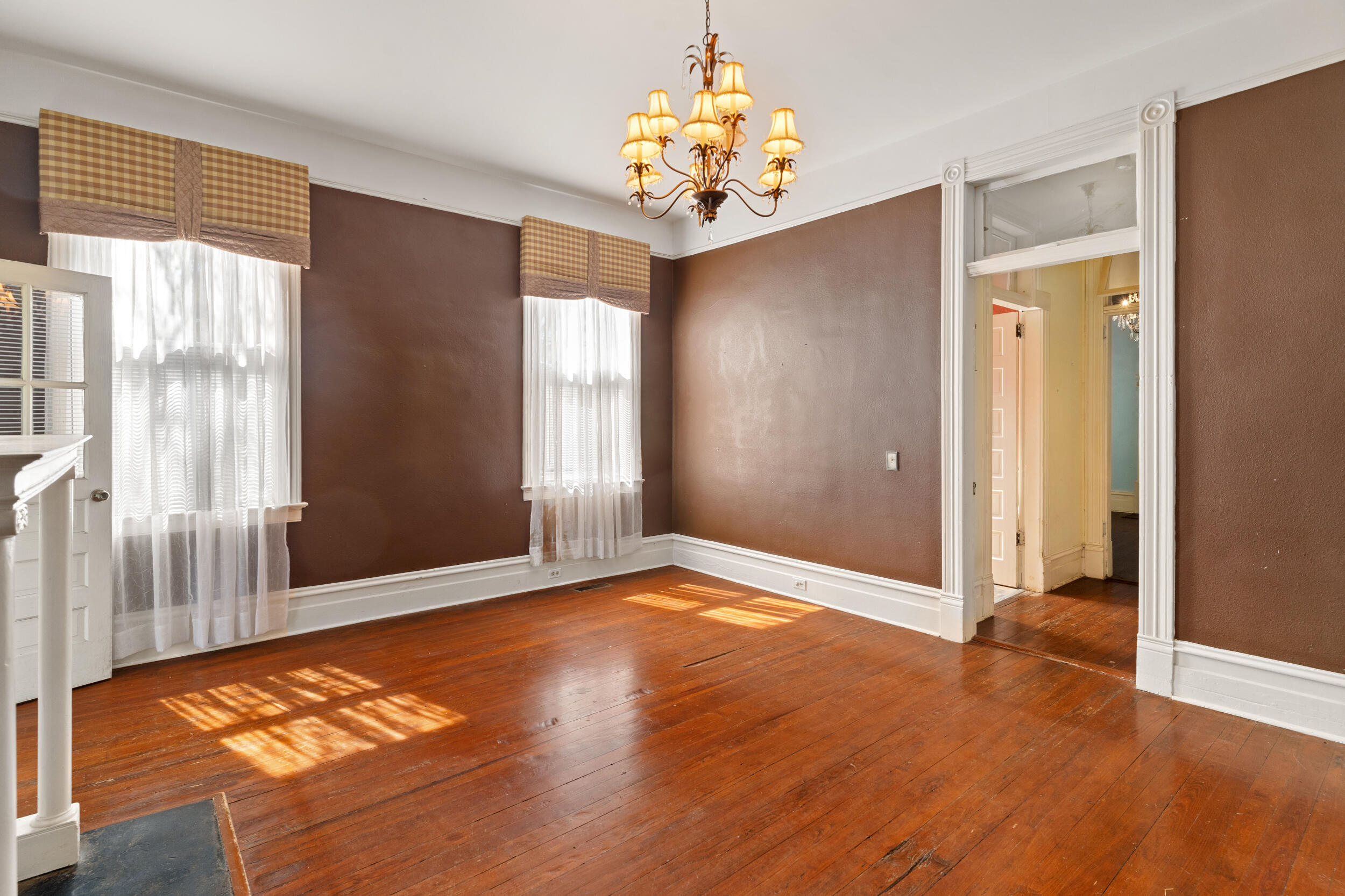401 W Broad Street Property Photo 18