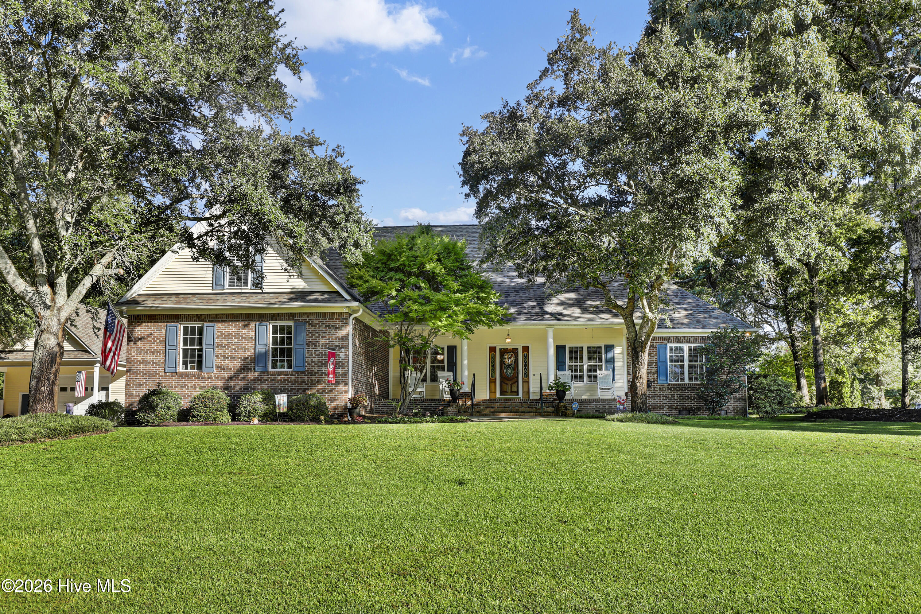 302 Pecan Court Property Photo 1