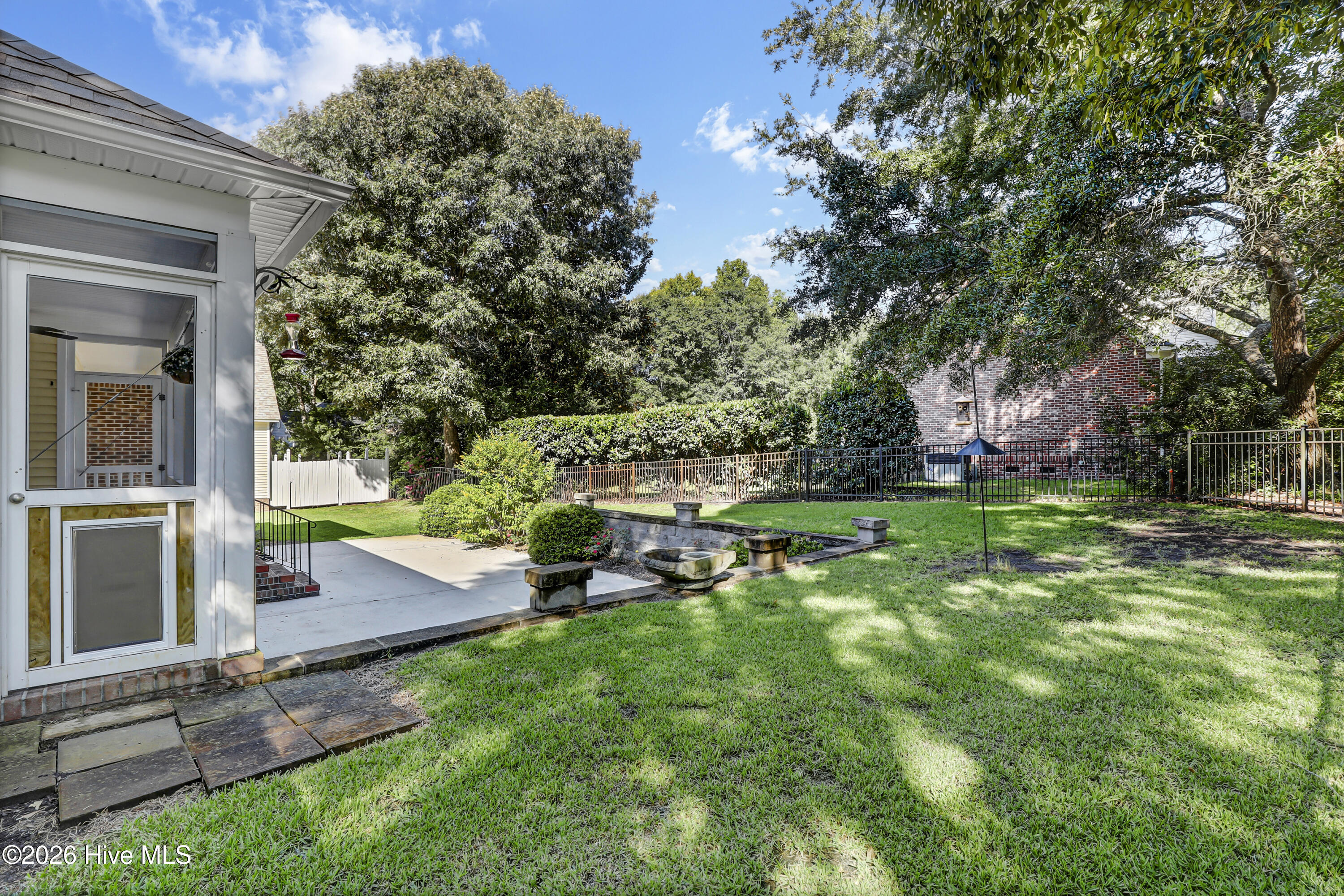 302 Pecan Court Property Photo 6