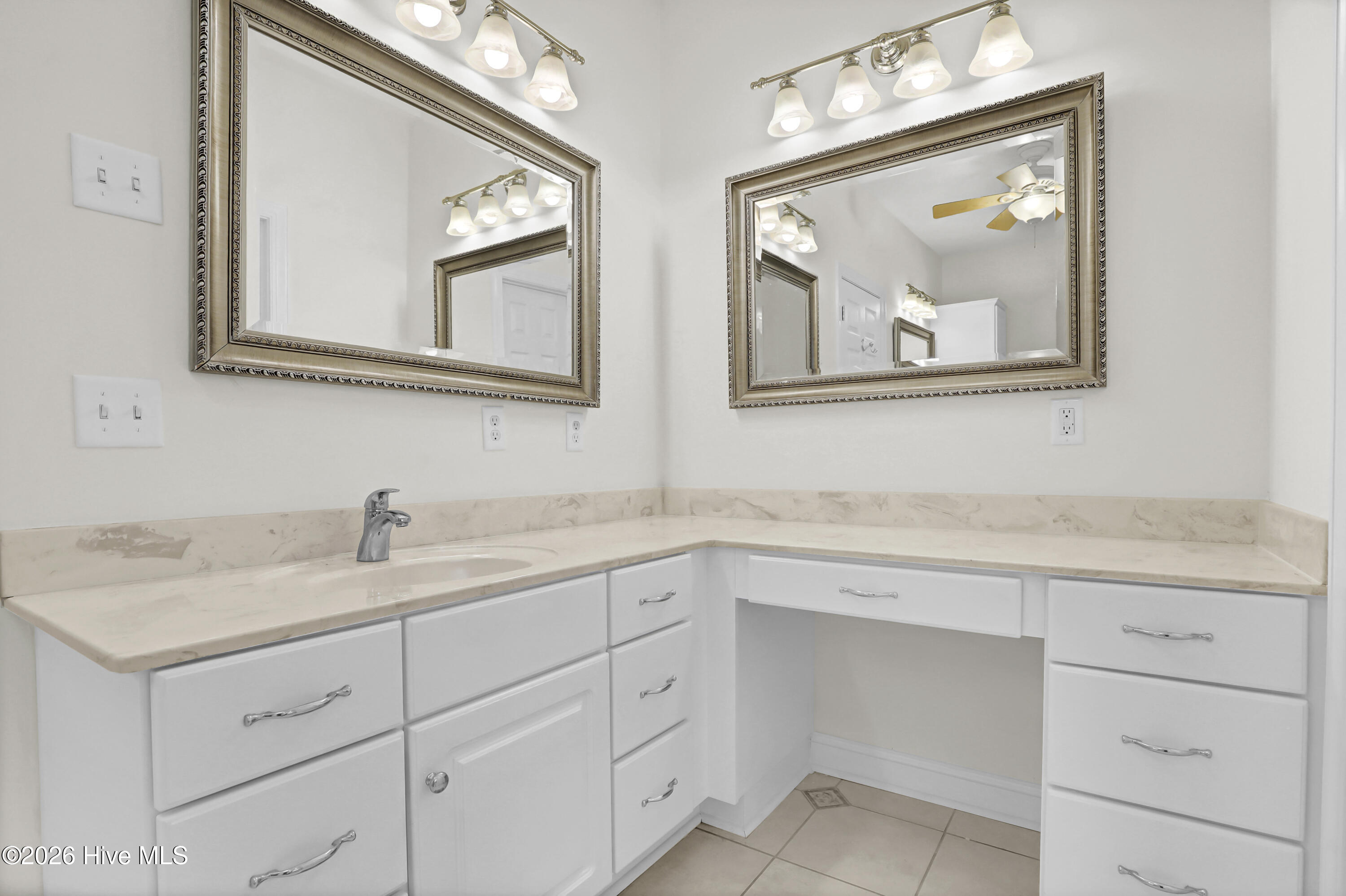 302 Pecan Court Property Photo 34