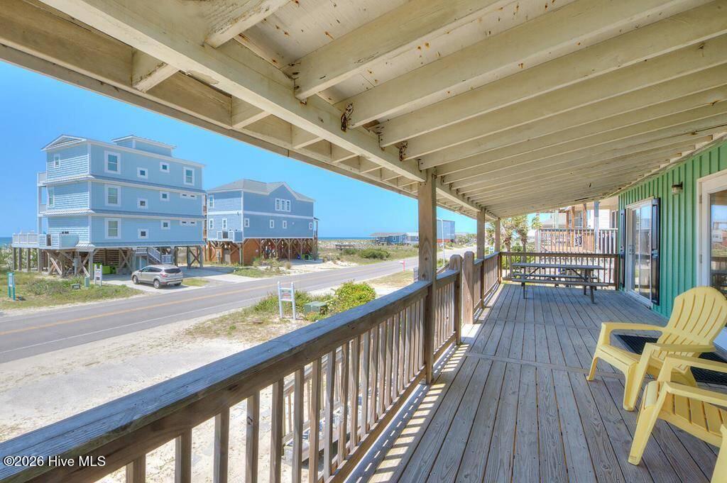 922 E Beach Drive Property Photo 9