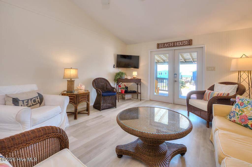 922 E Beach Drive Property Photo 11