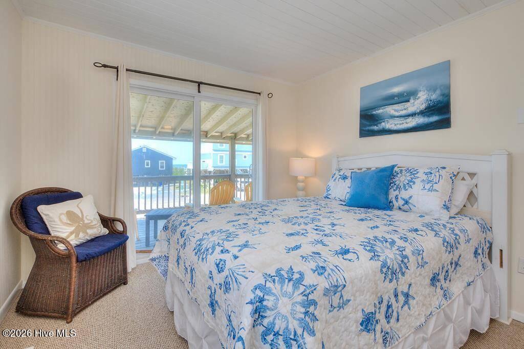 922 E Beach Drive Property Photo 19