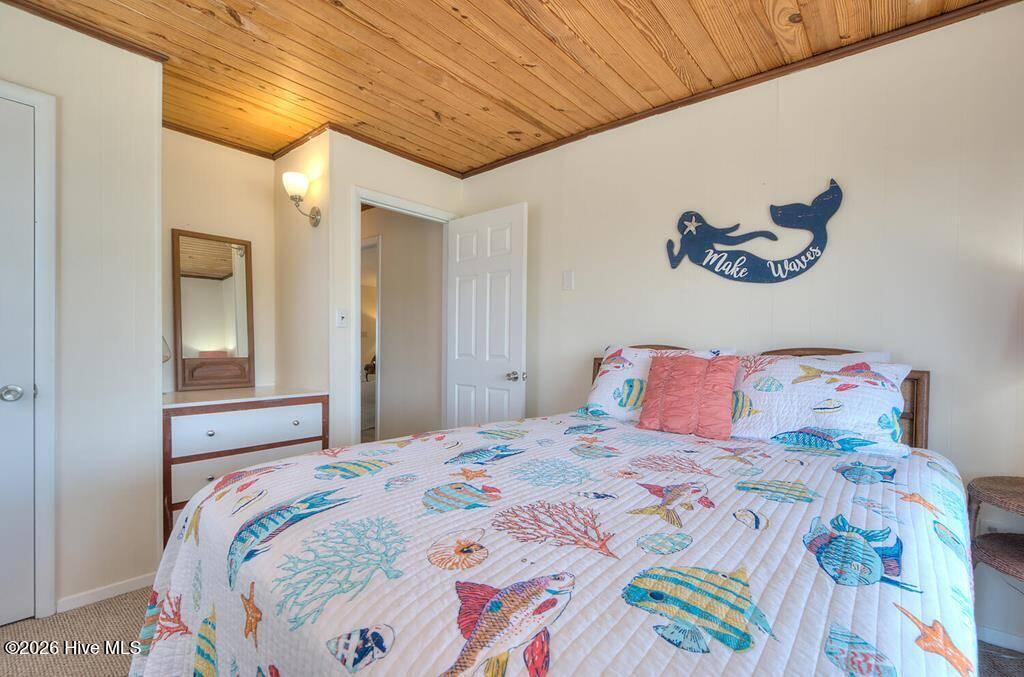 922 E Beach Drive Property Photo 22