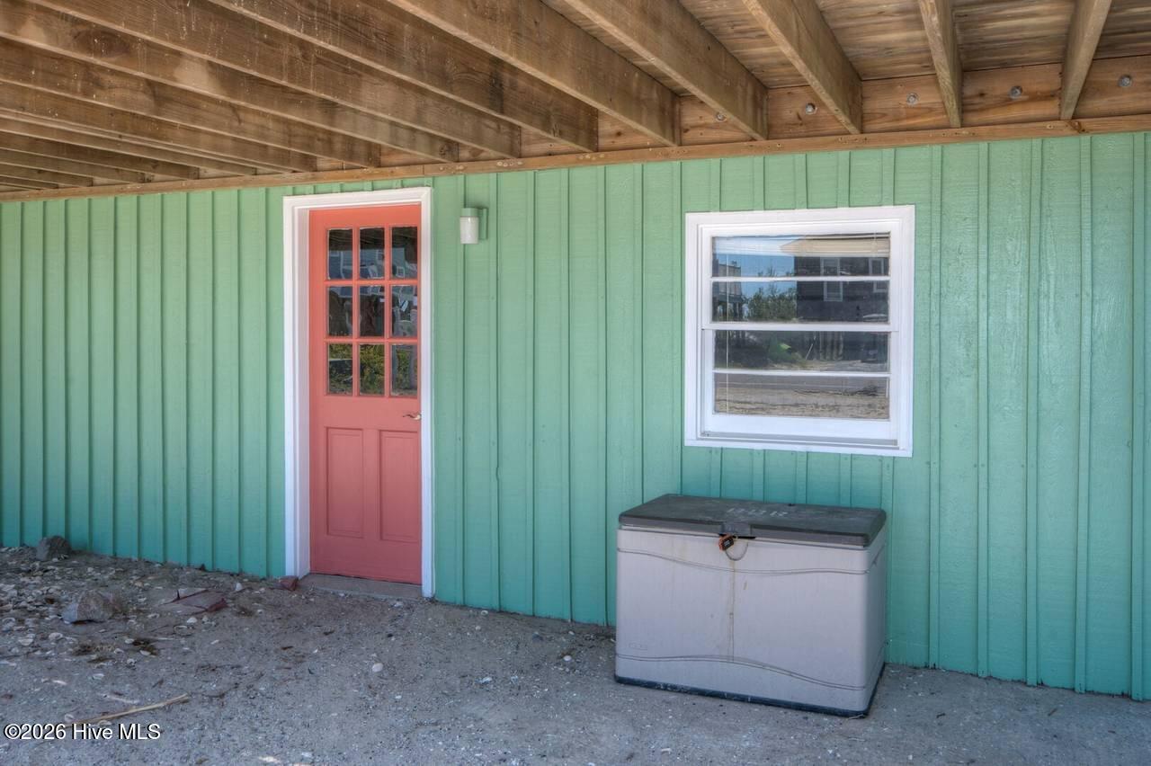 922 E Beach Drive Property Photo 30