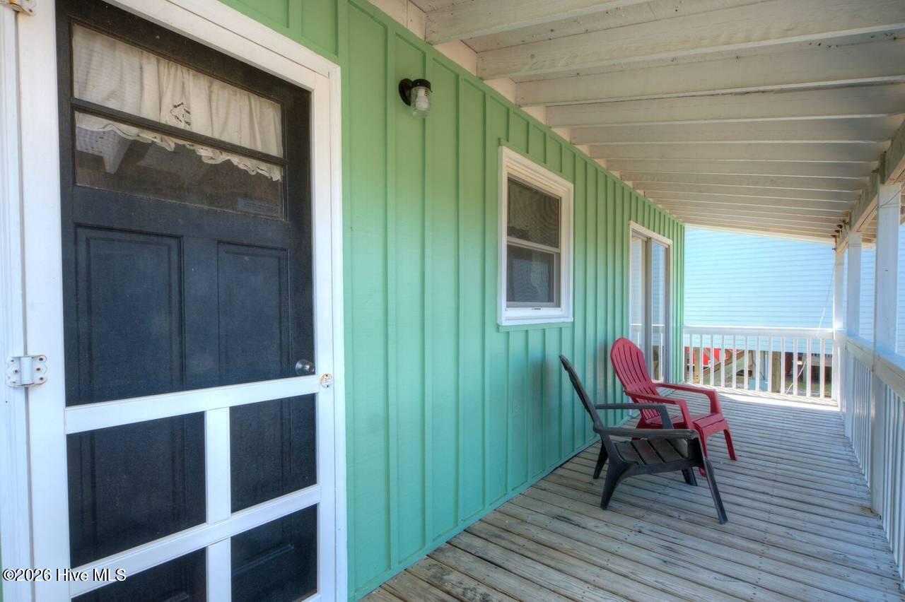 922 E Beach Drive Property Photo 31