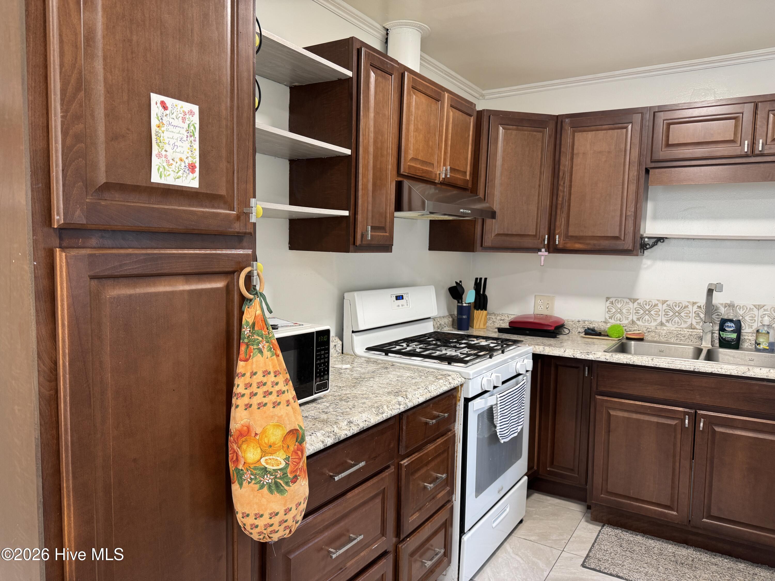 2108 High School Drive Property Photo 2