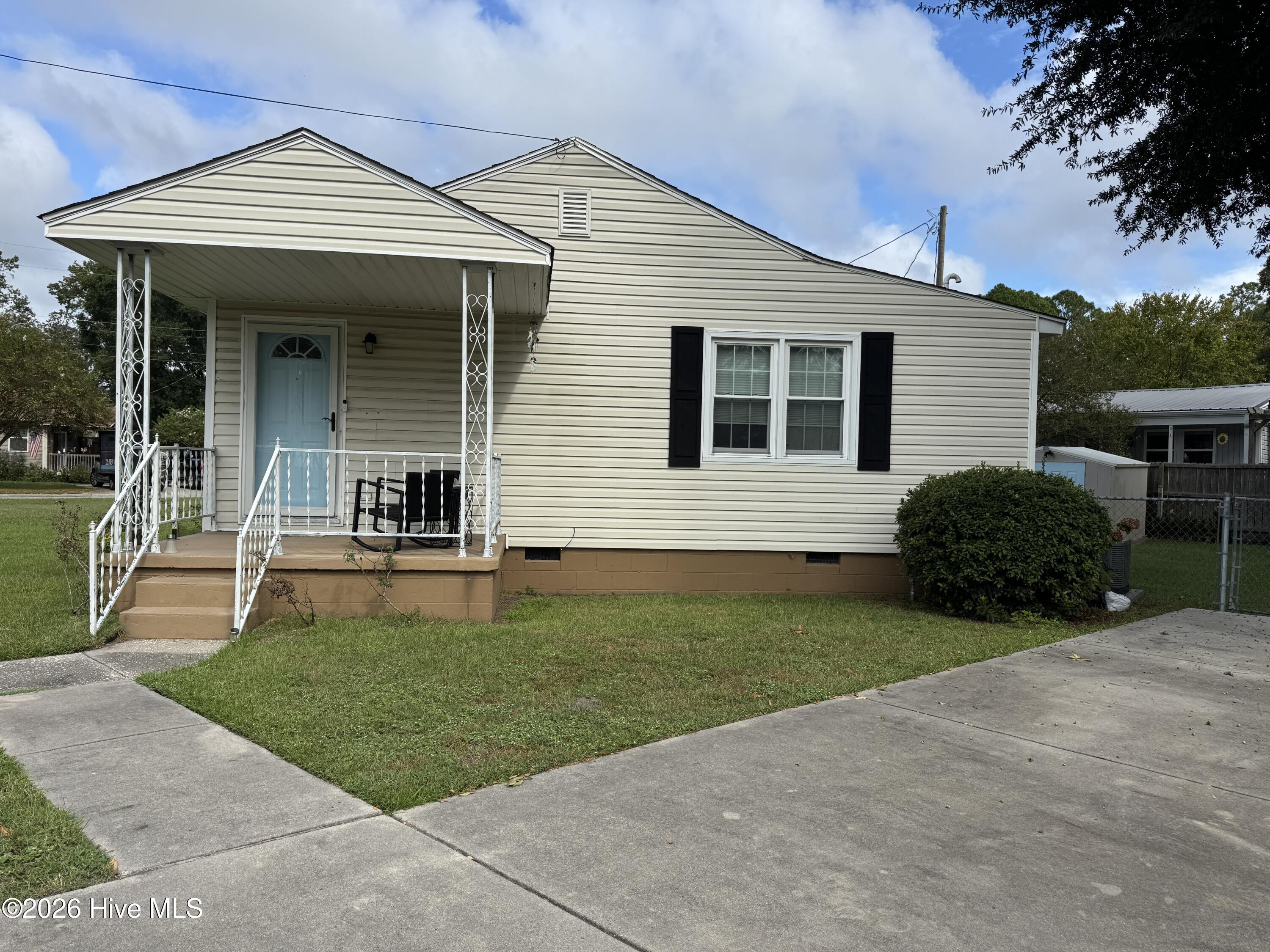 2108 High School Drive Property Photo 4