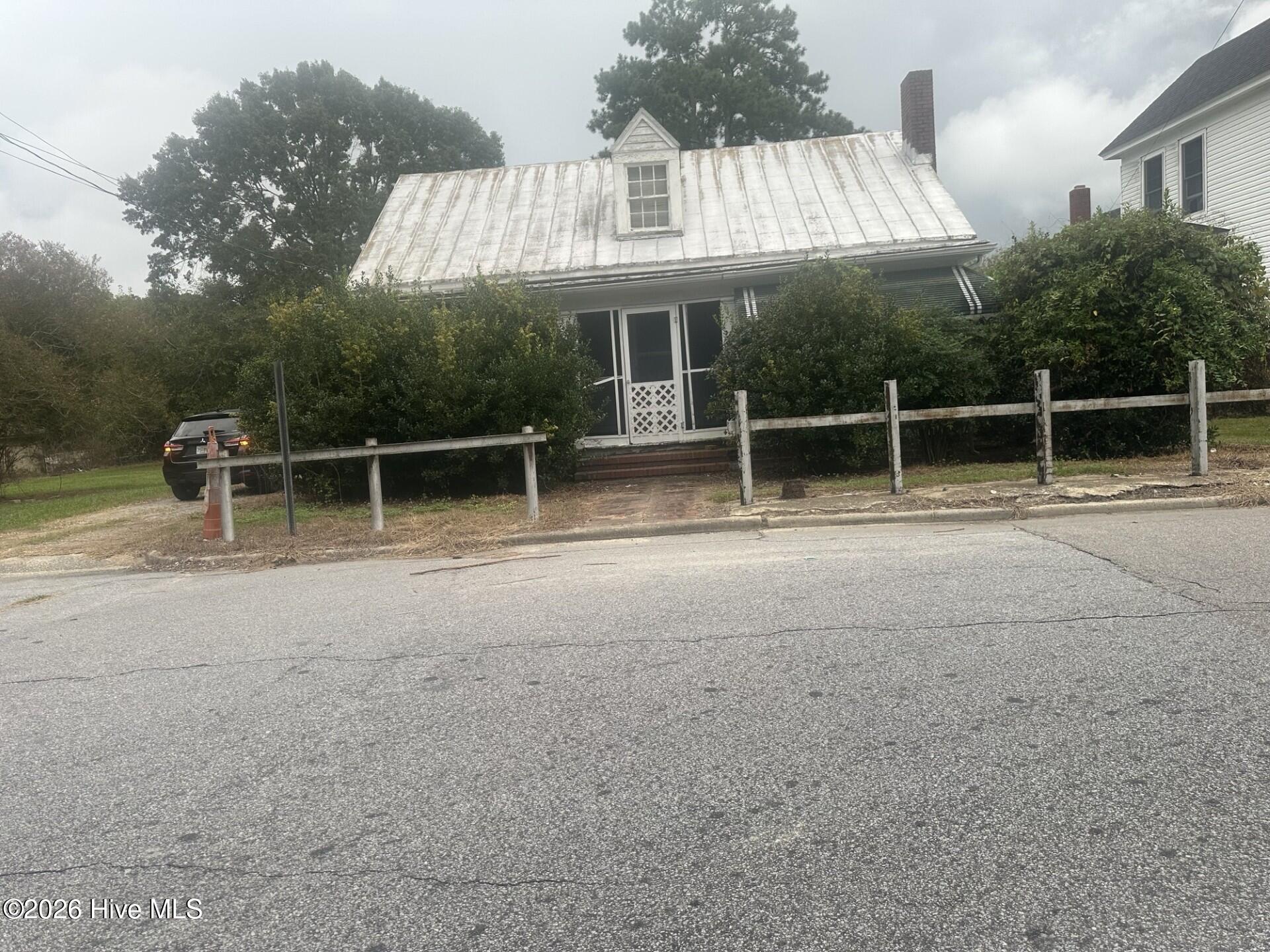 101 Williams Street Property Photo 1