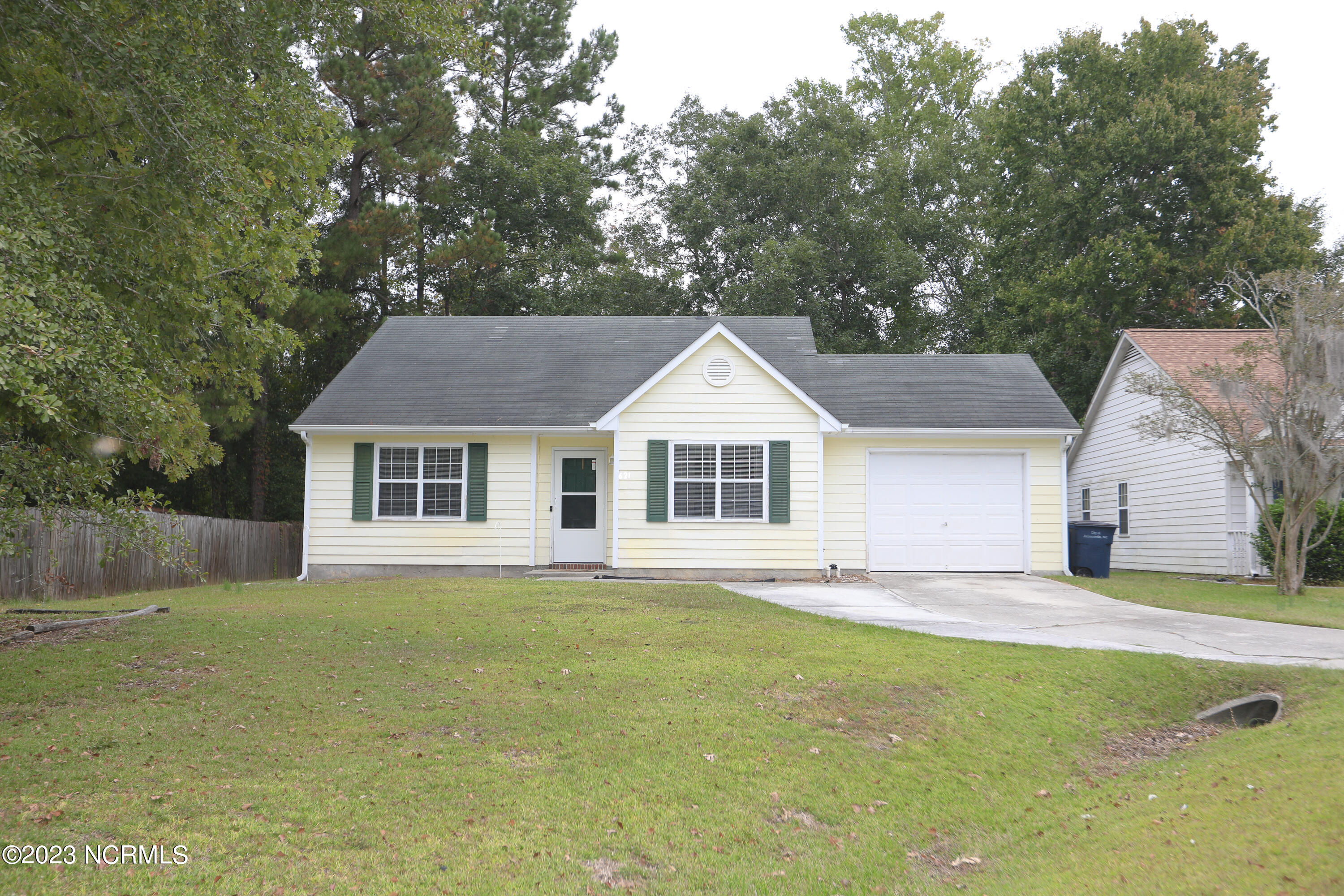621 S Hampton Drive Property Photo 1