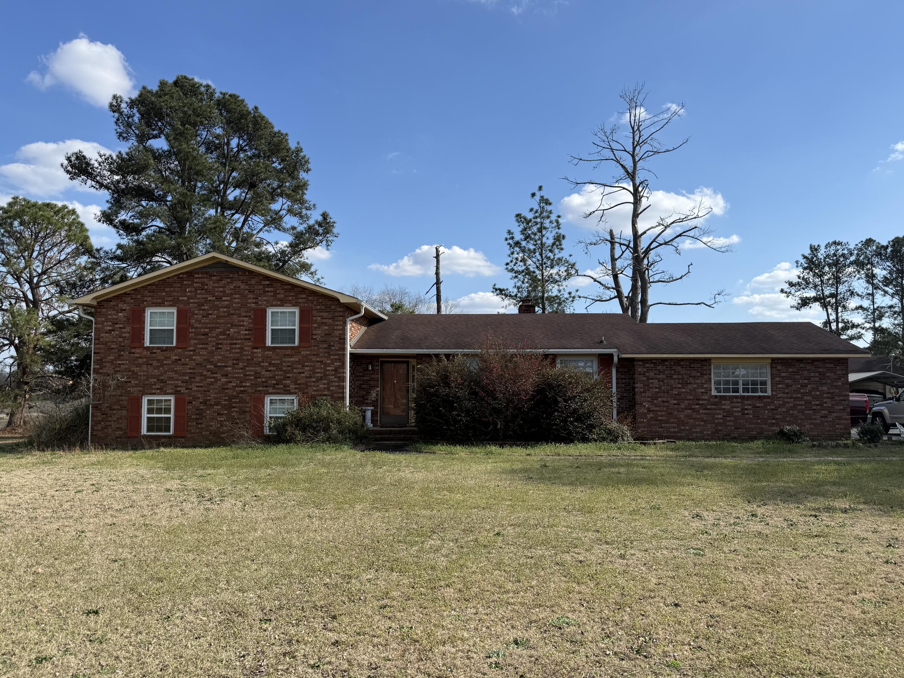 3104 Whiteoak Road Property Photo 1