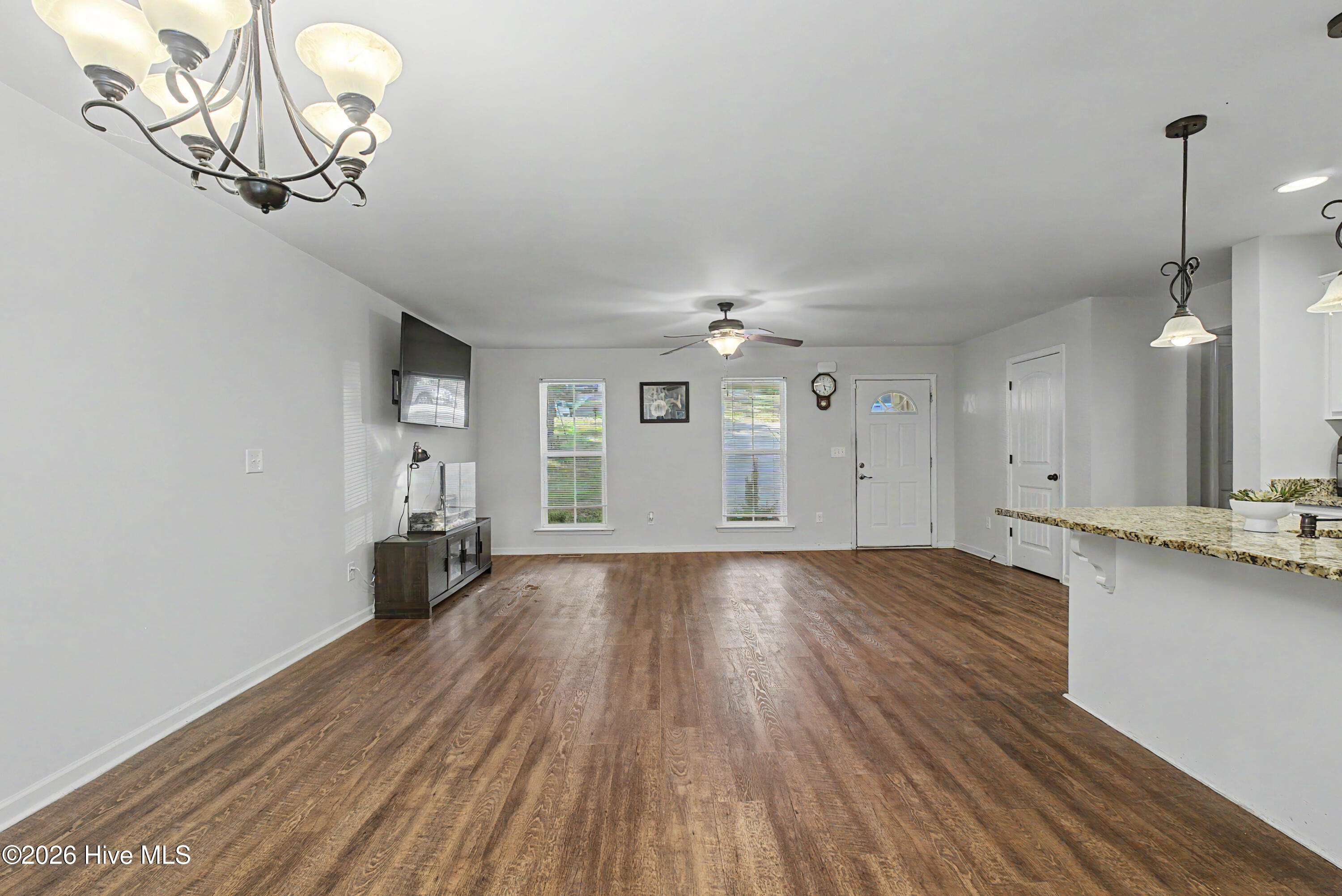 607 Ridgefield Drive Property Photo 5