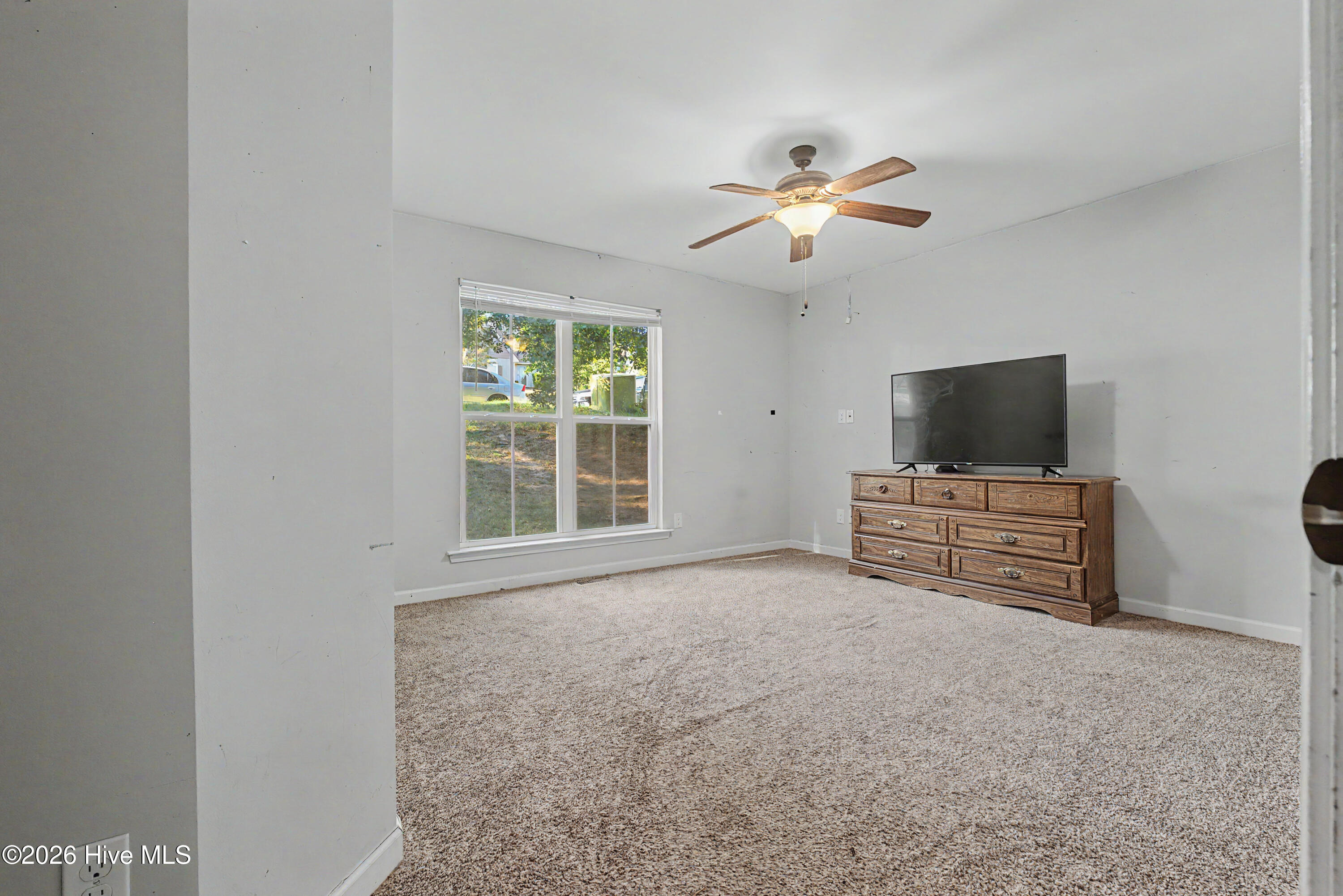 607 Ridgefield Drive Property Photo 11