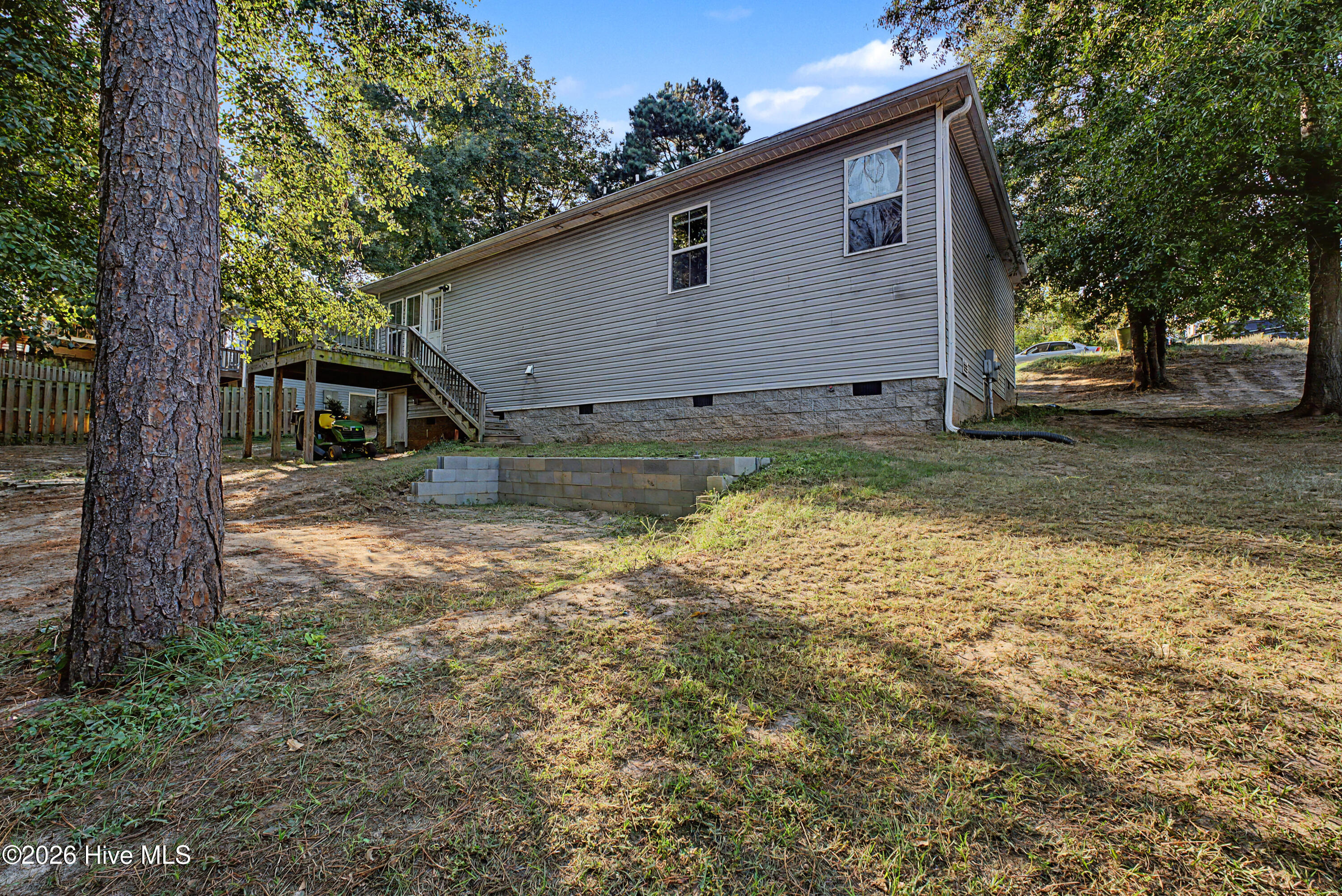 607 Ridgefield Drive Property Photo 22