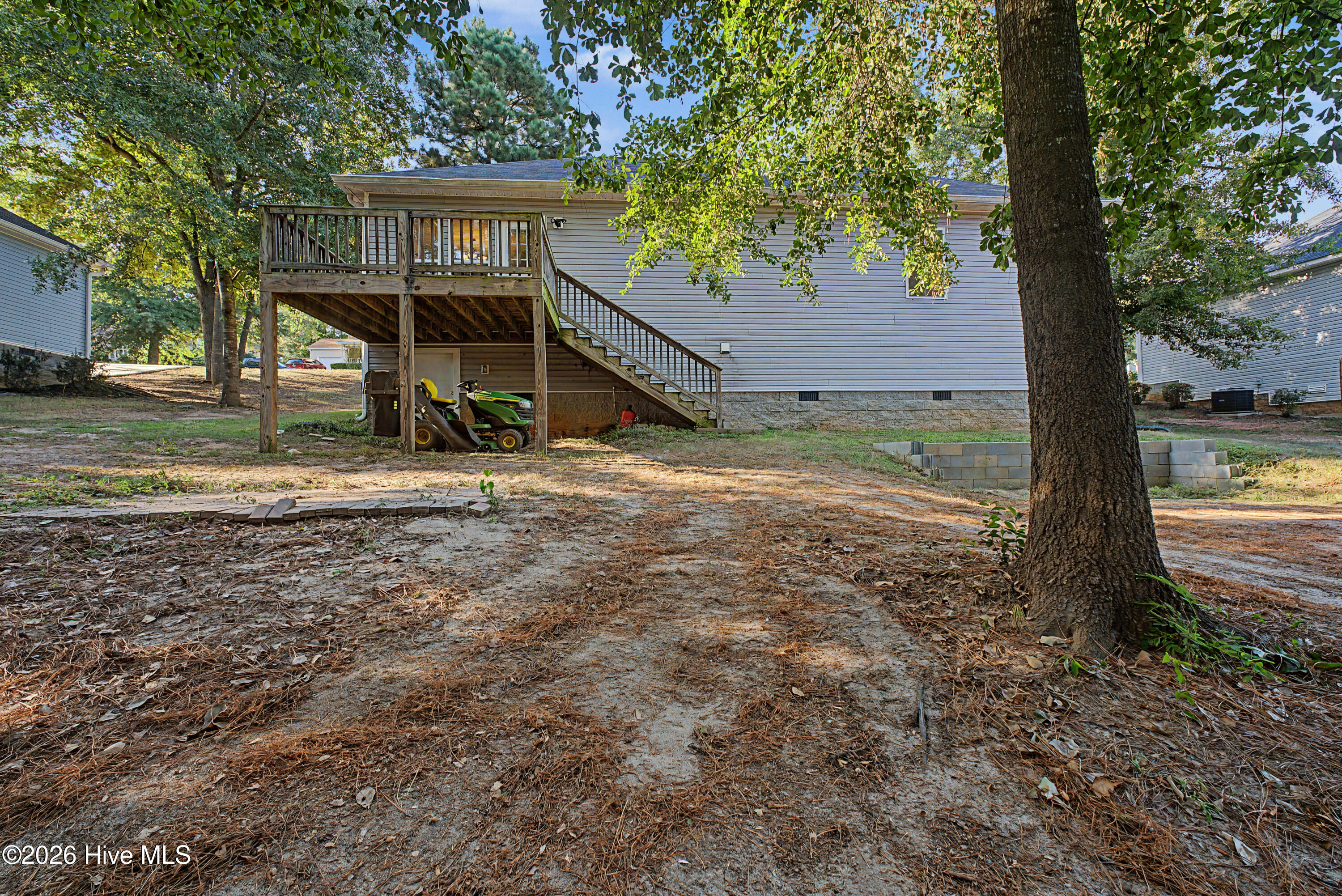 607 Ridgefield Drive Property Photo 23