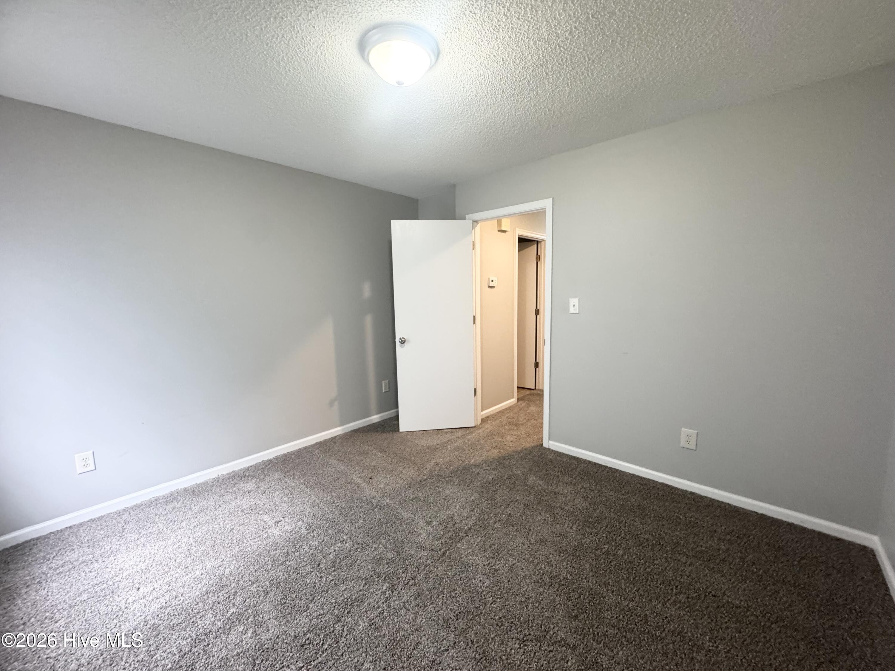 114 Old Oak Drive Property Photo 6