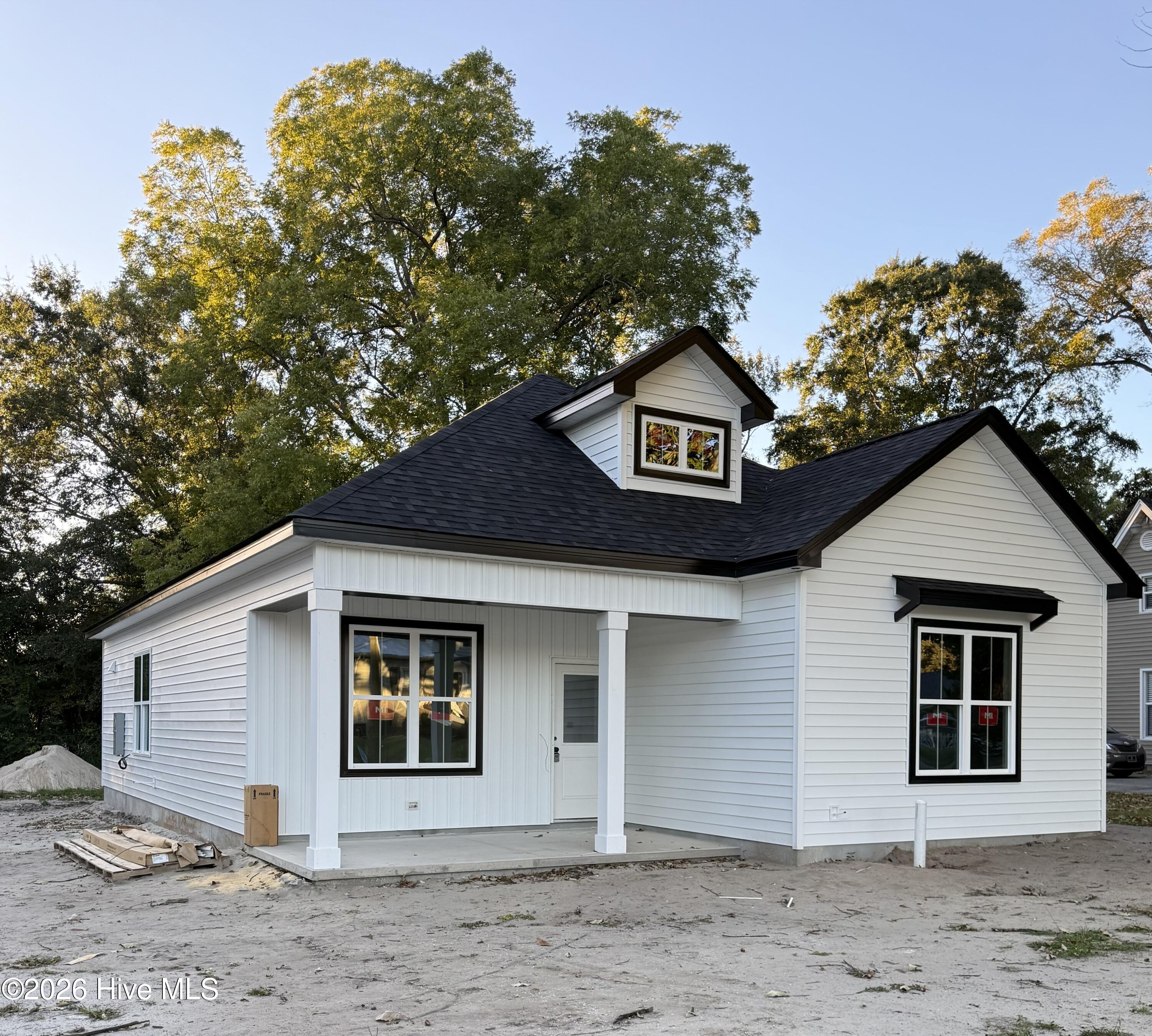 4138 W College Street Property Photo 1
