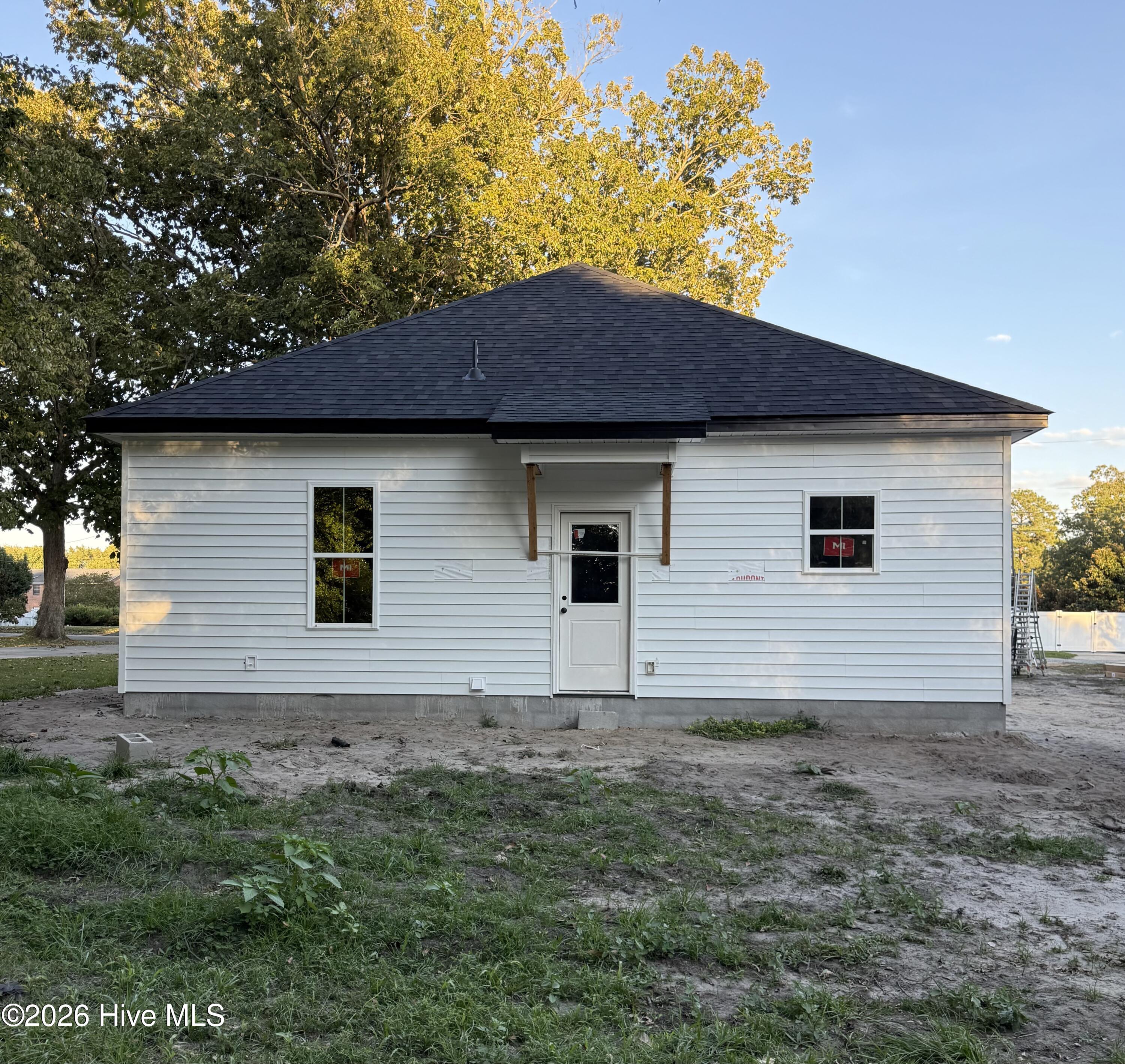4138 W College Street Property Photo 4