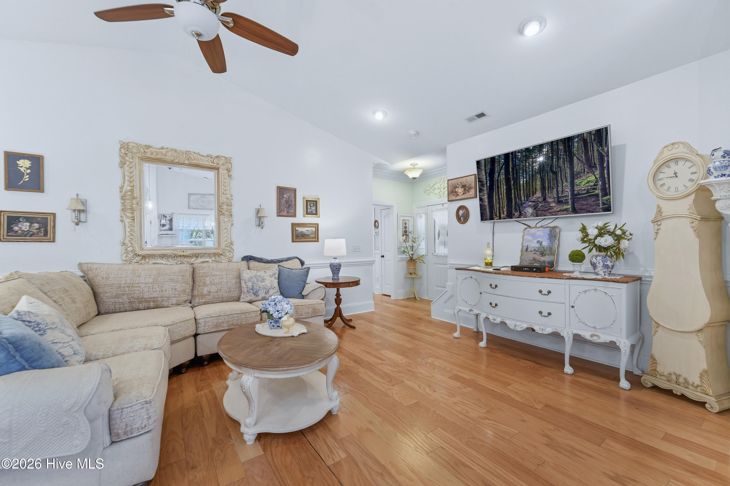 1407 Chadwick Shores Drive Property Photo 14