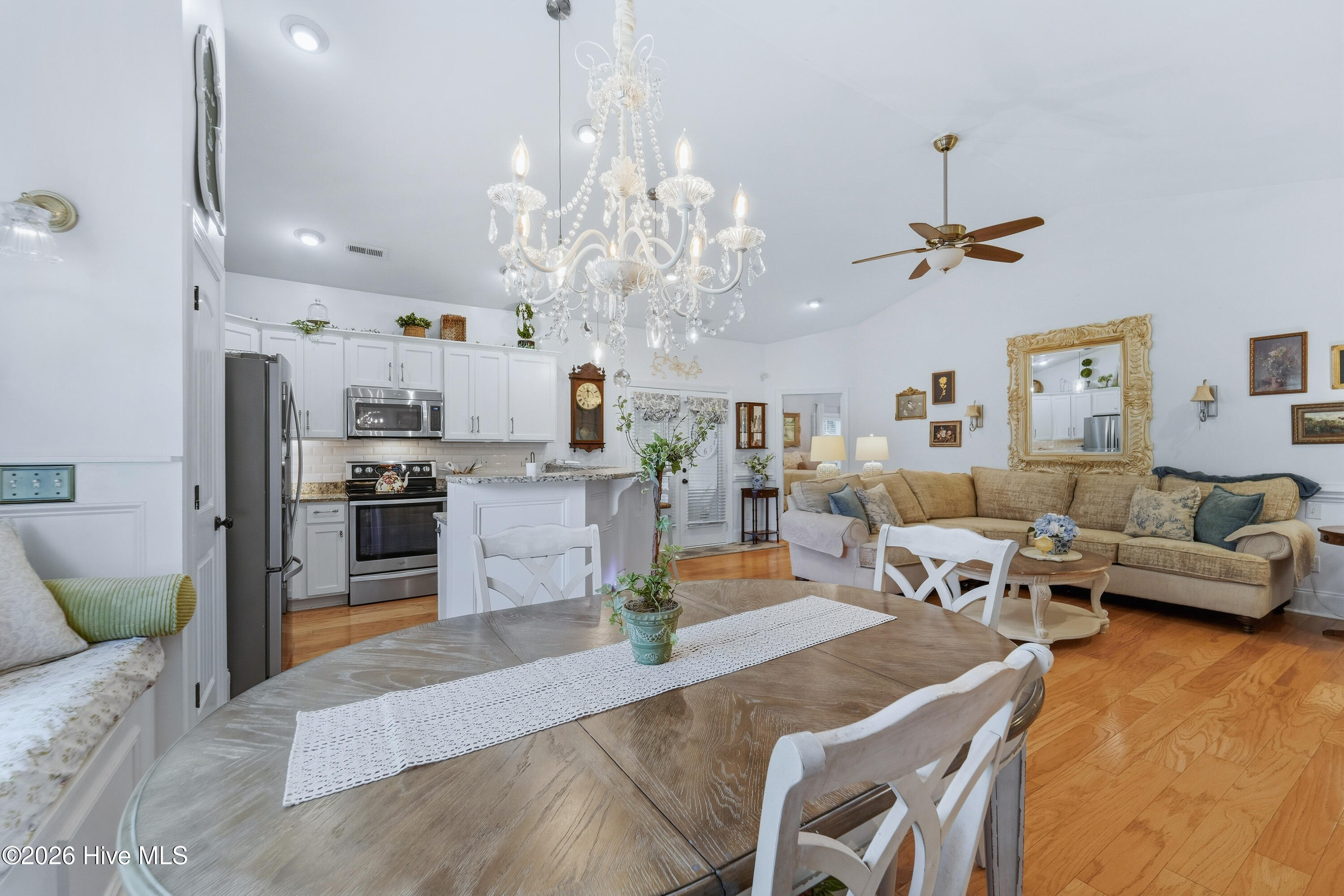 1407 Chadwick Shores Drive Property Photo 18