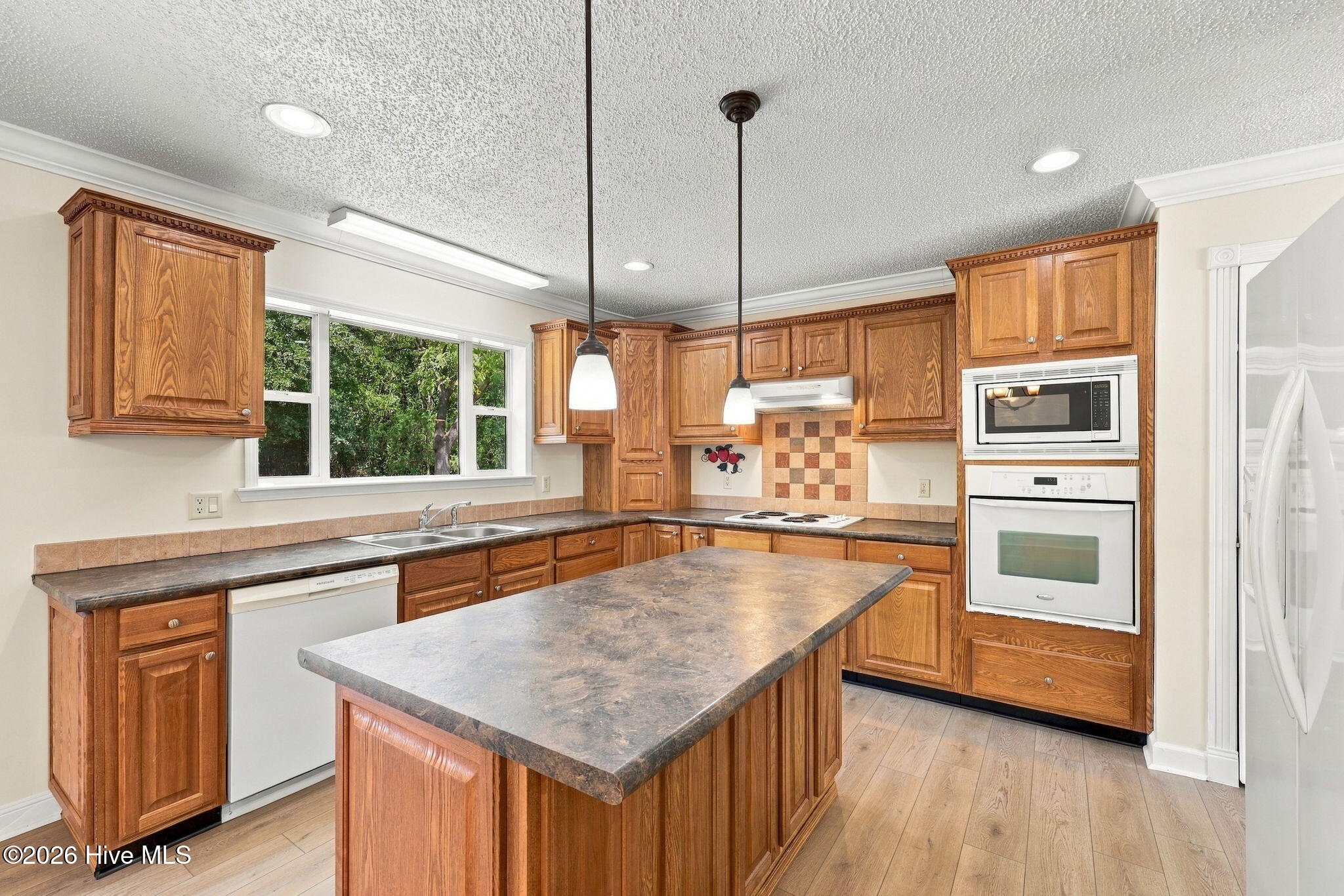 1370 Ring Road Property Photo 10