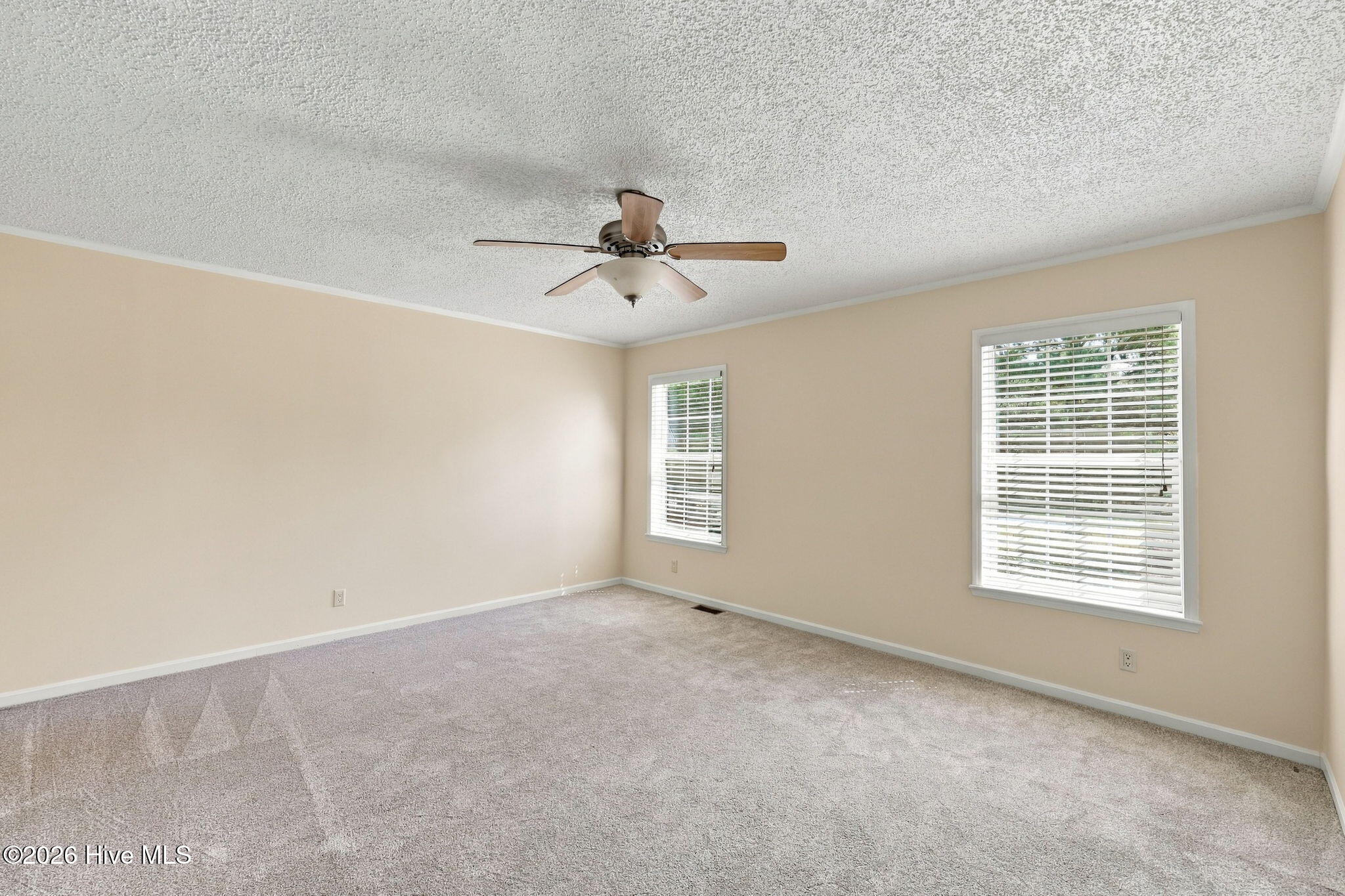 1370 Ring Road Property Photo 14