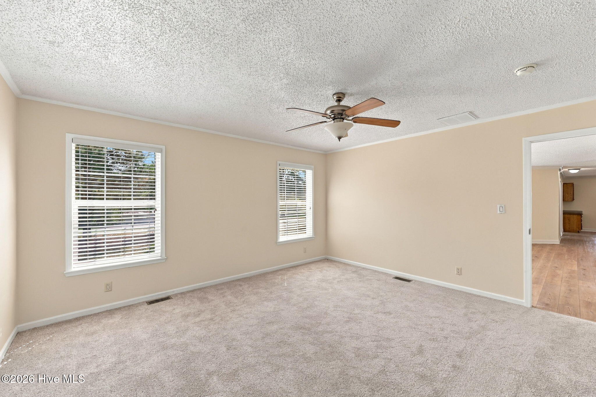 1370 Ring Road Property Photo 16