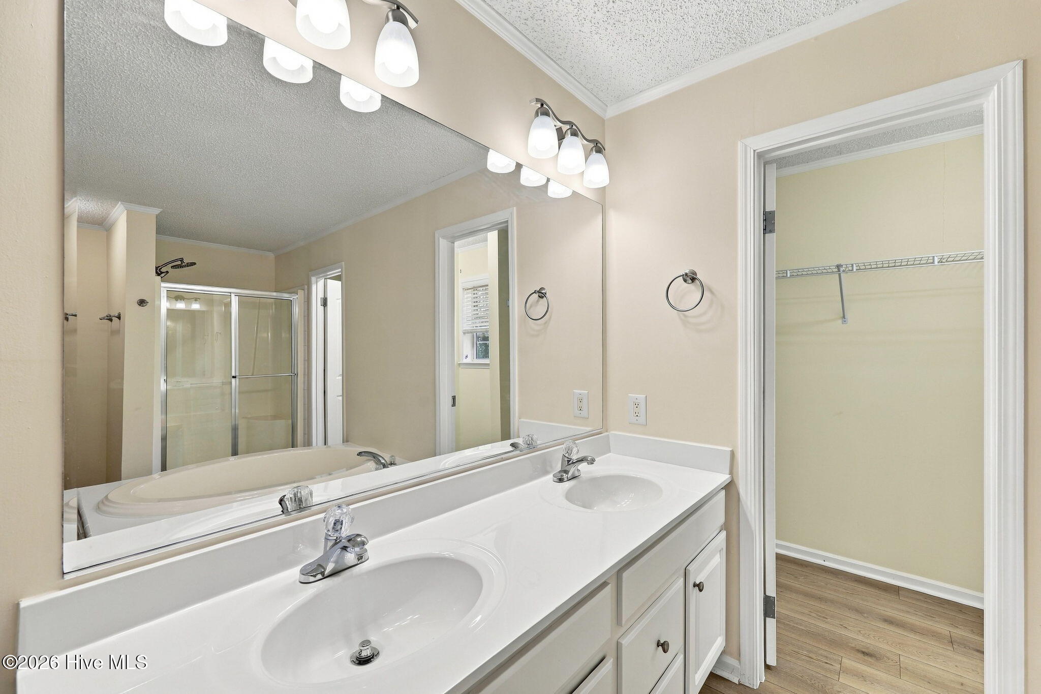 1370 Ring Road Property Photo 18