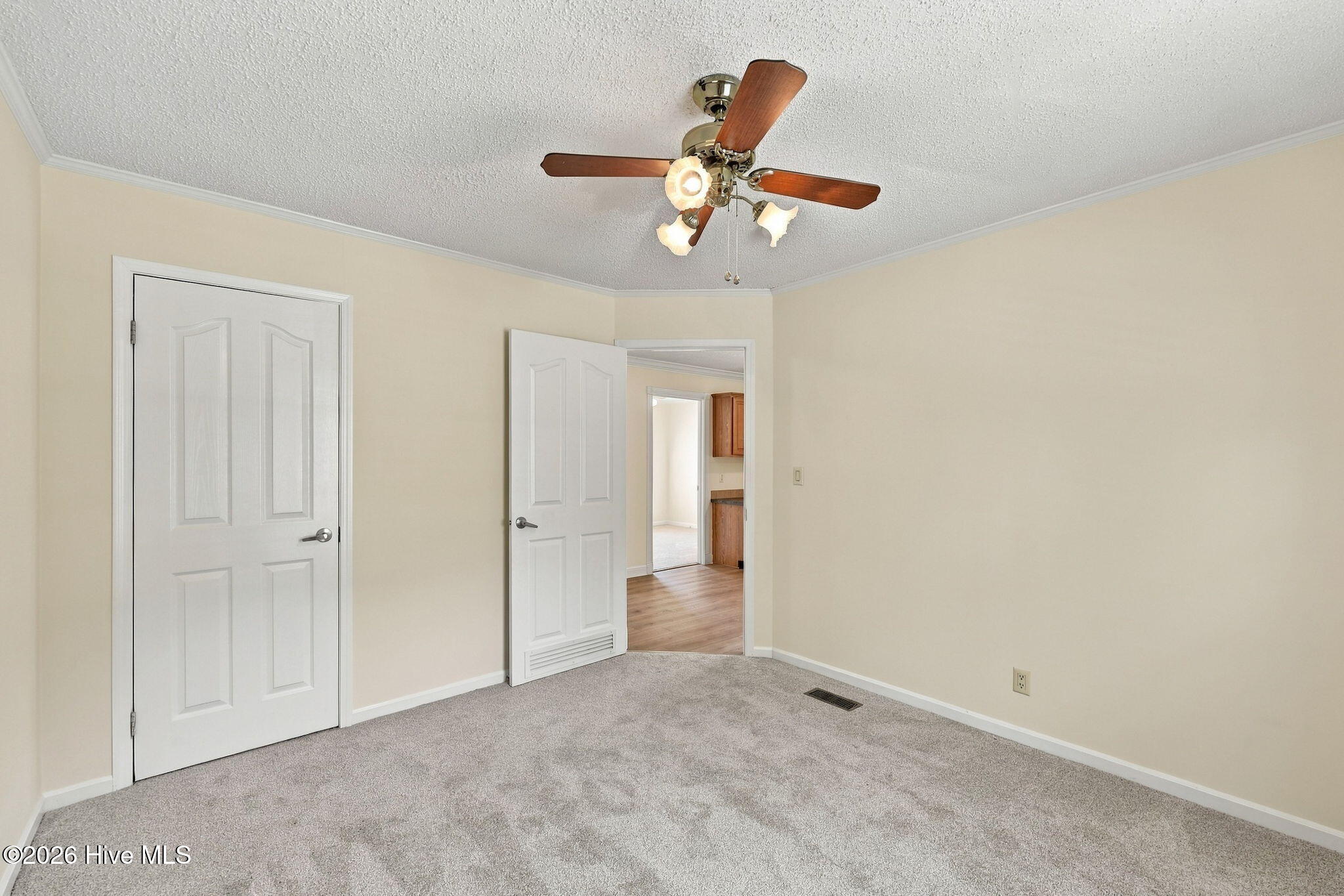 1370 Ring Road Property Photo 26