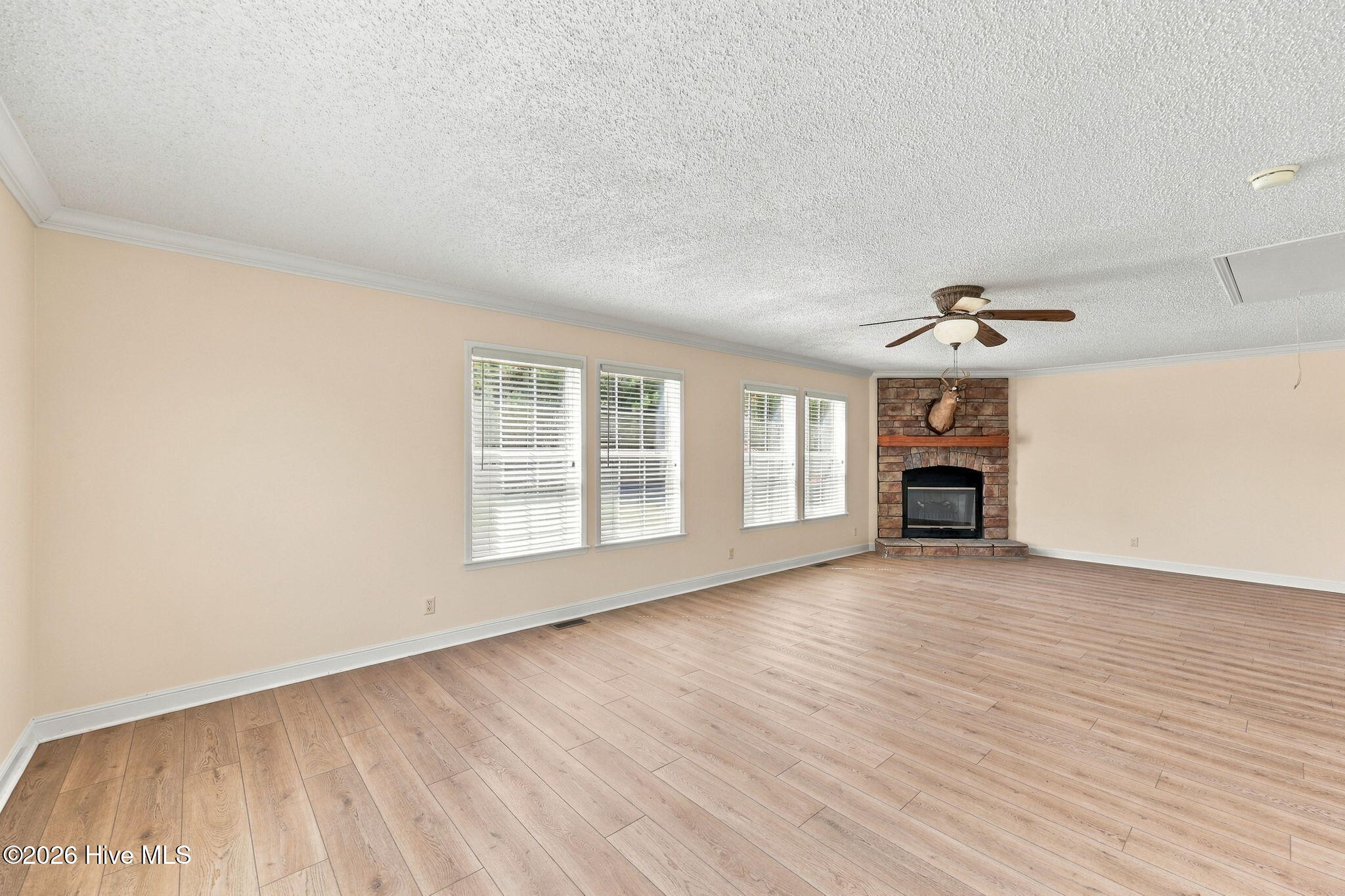 1370 Ring Road Property Photo 32