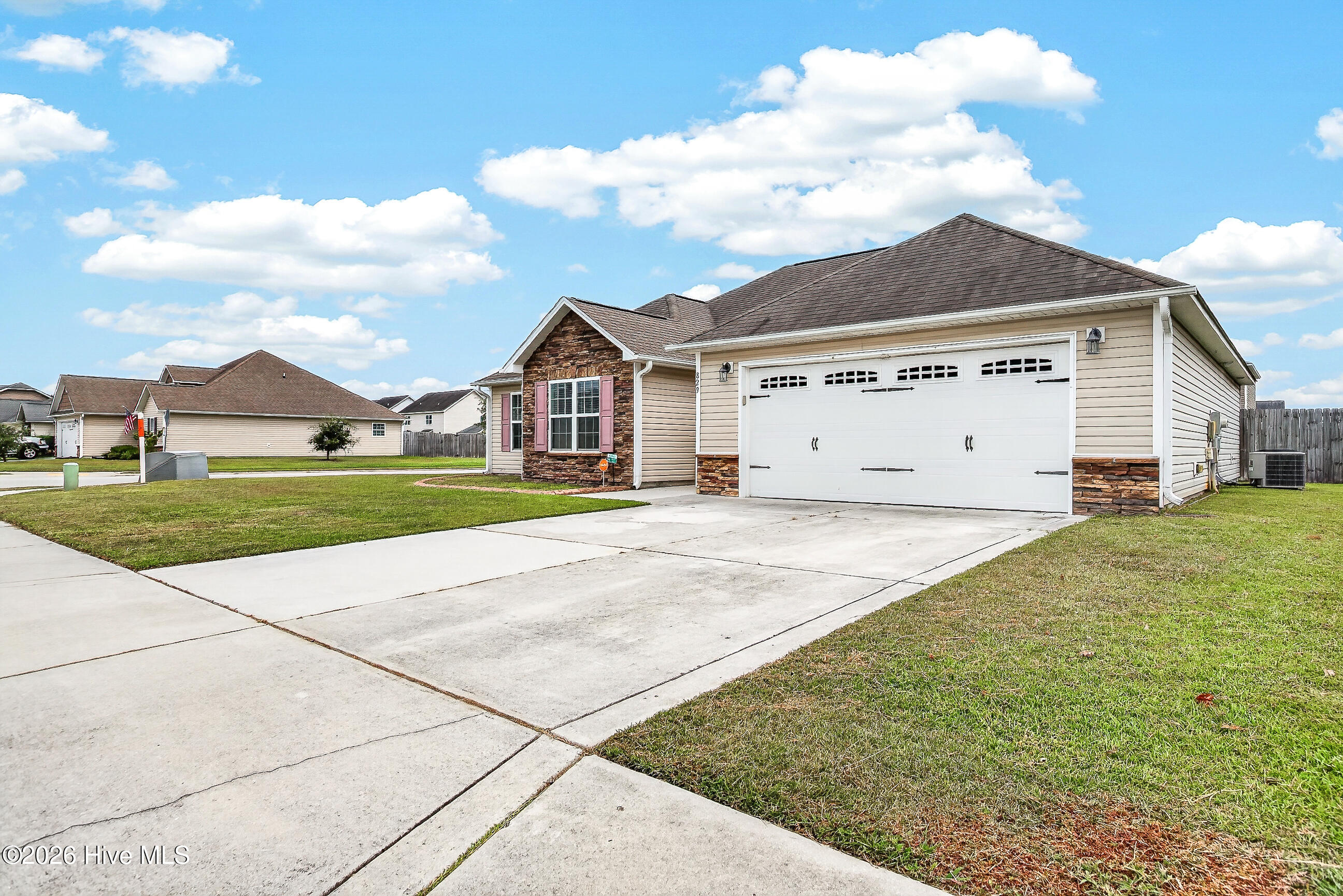829 Dynasty Drive Property Photo 3