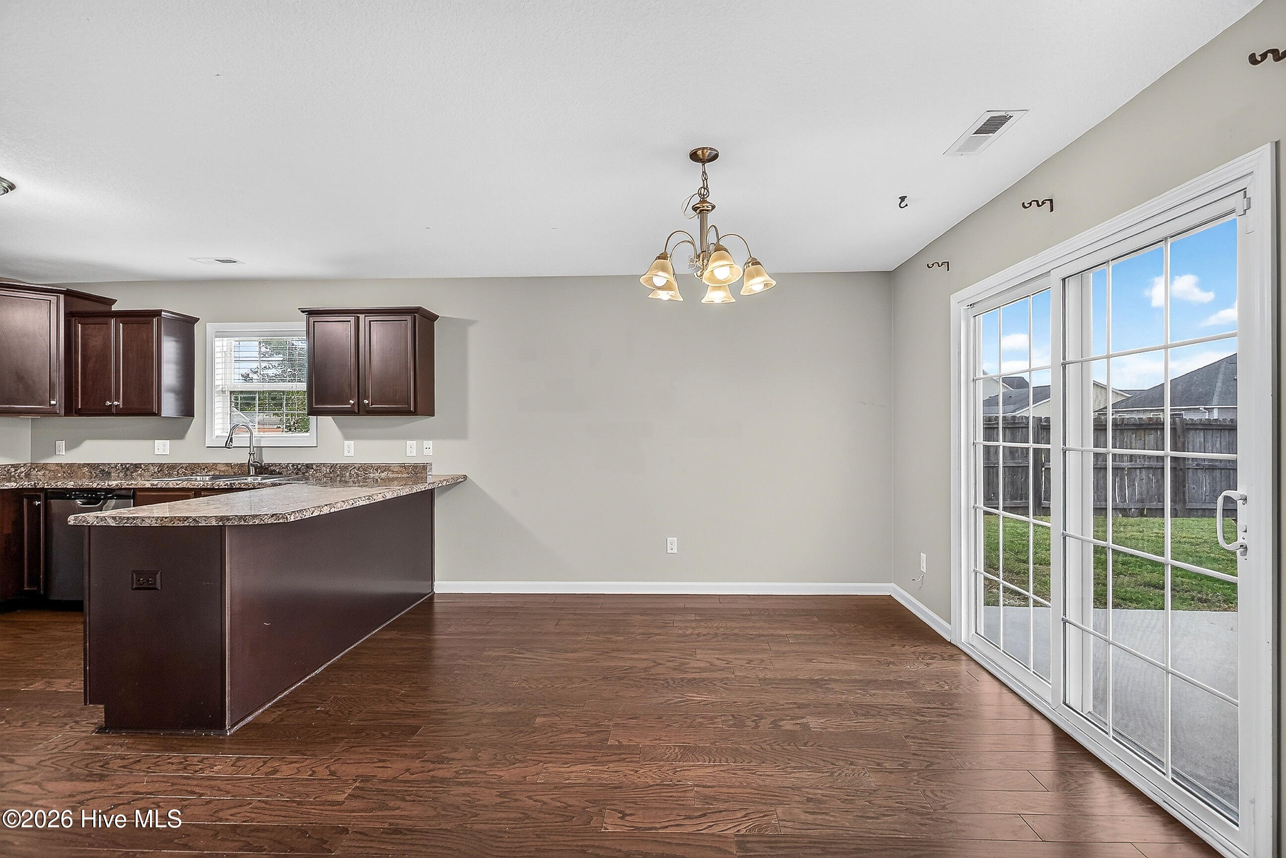 829 Dynasty Drive Property Photo 9