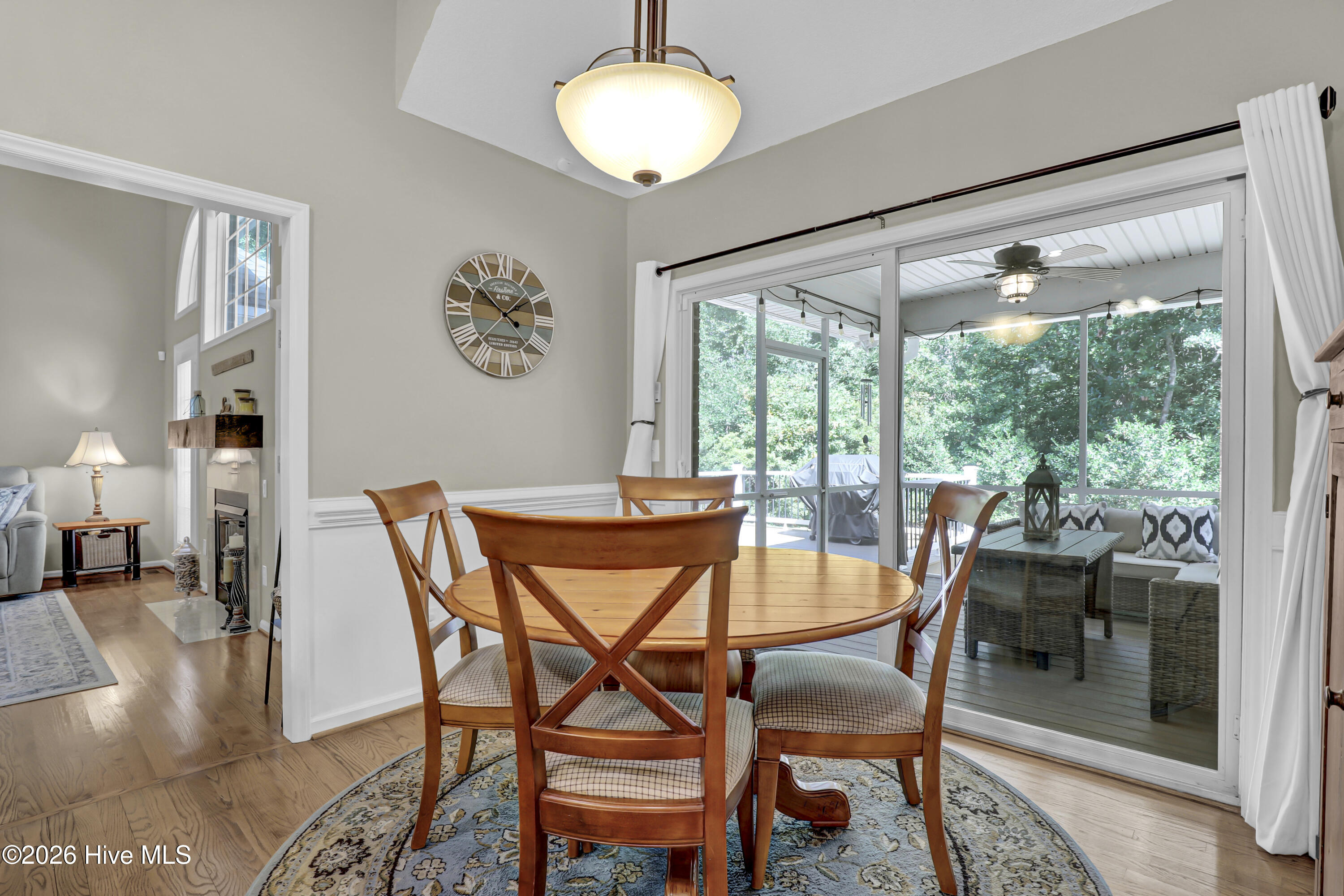 645 Sawgrass Road Property Photo 8