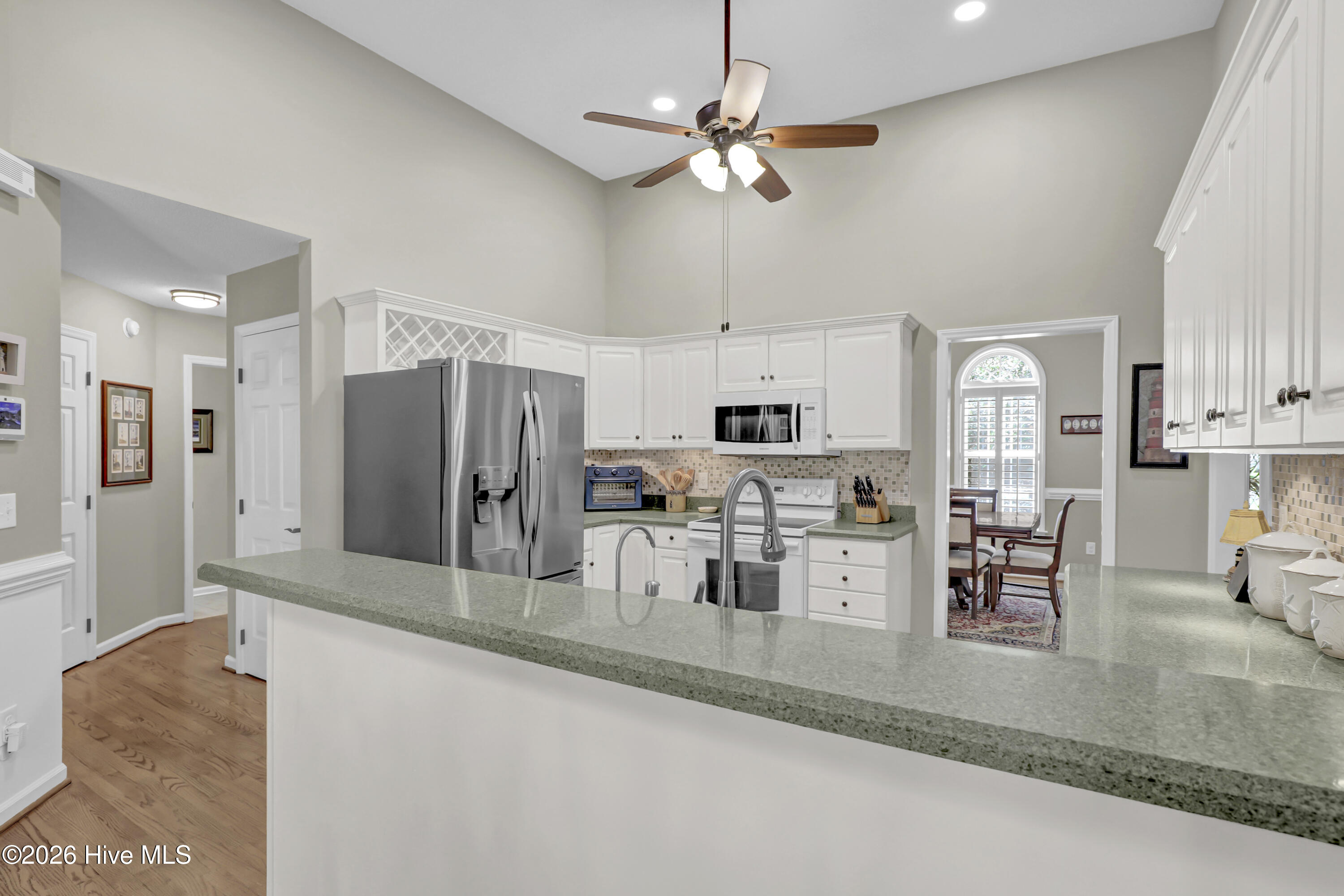 645 Sawgrass Road Property Photo 10