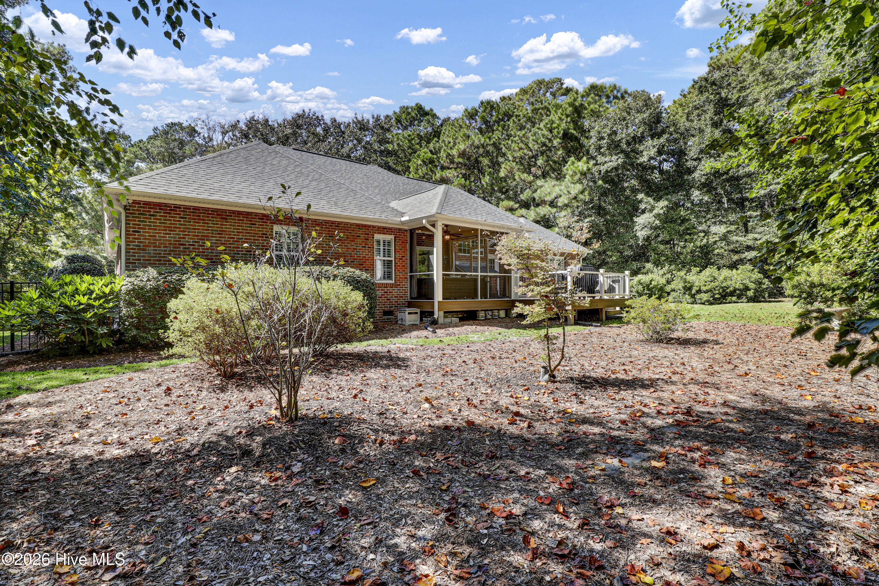 645 Sawgrass Road Property Photo 14