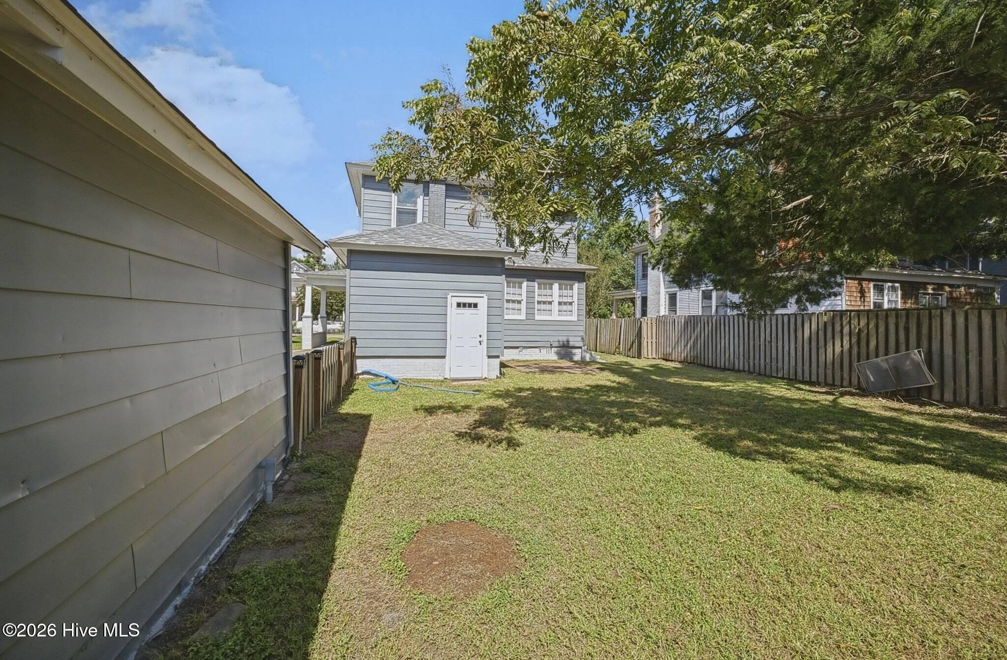 913 W Church Street Property Photo 46