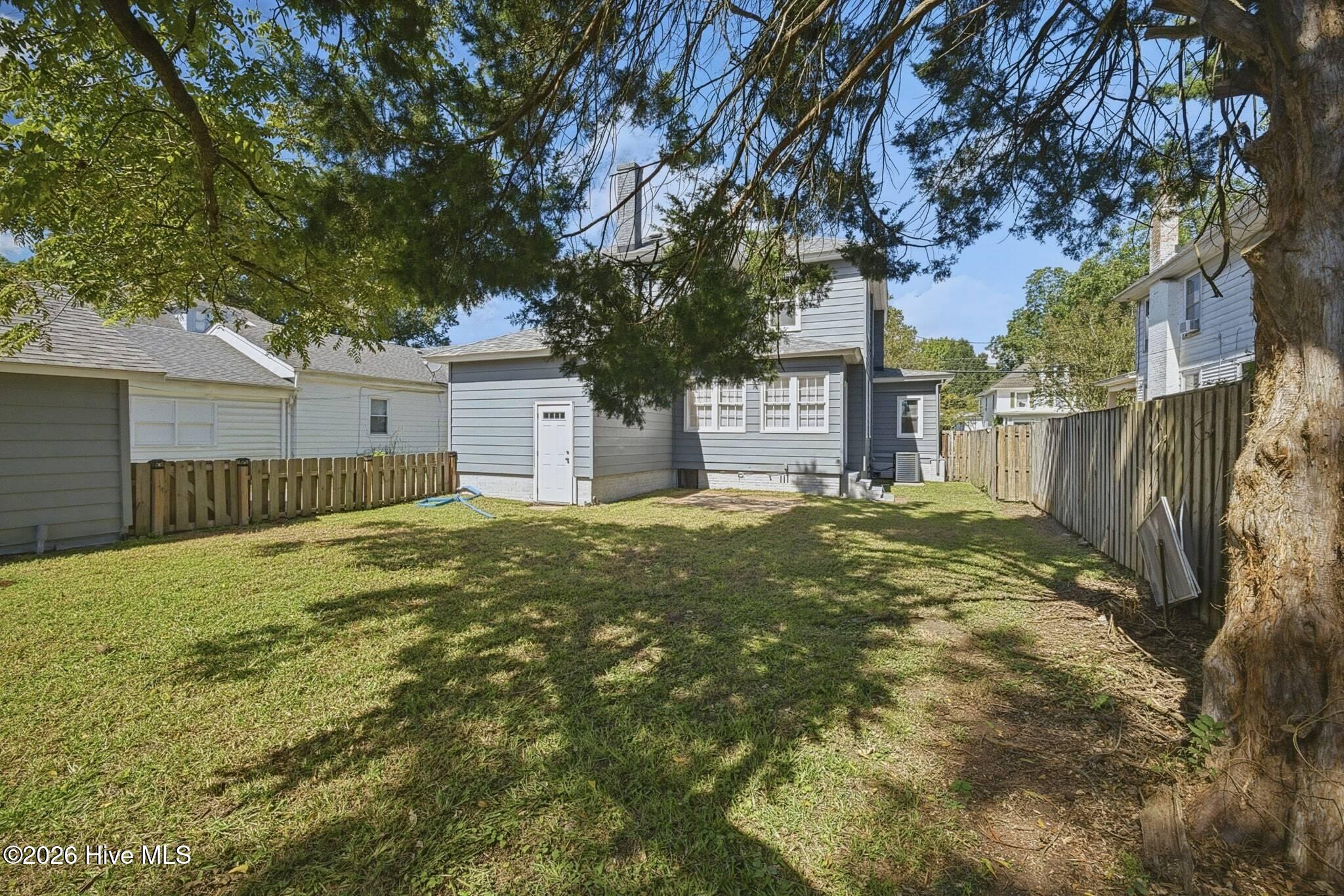 913 W Church Street Property Photo 48