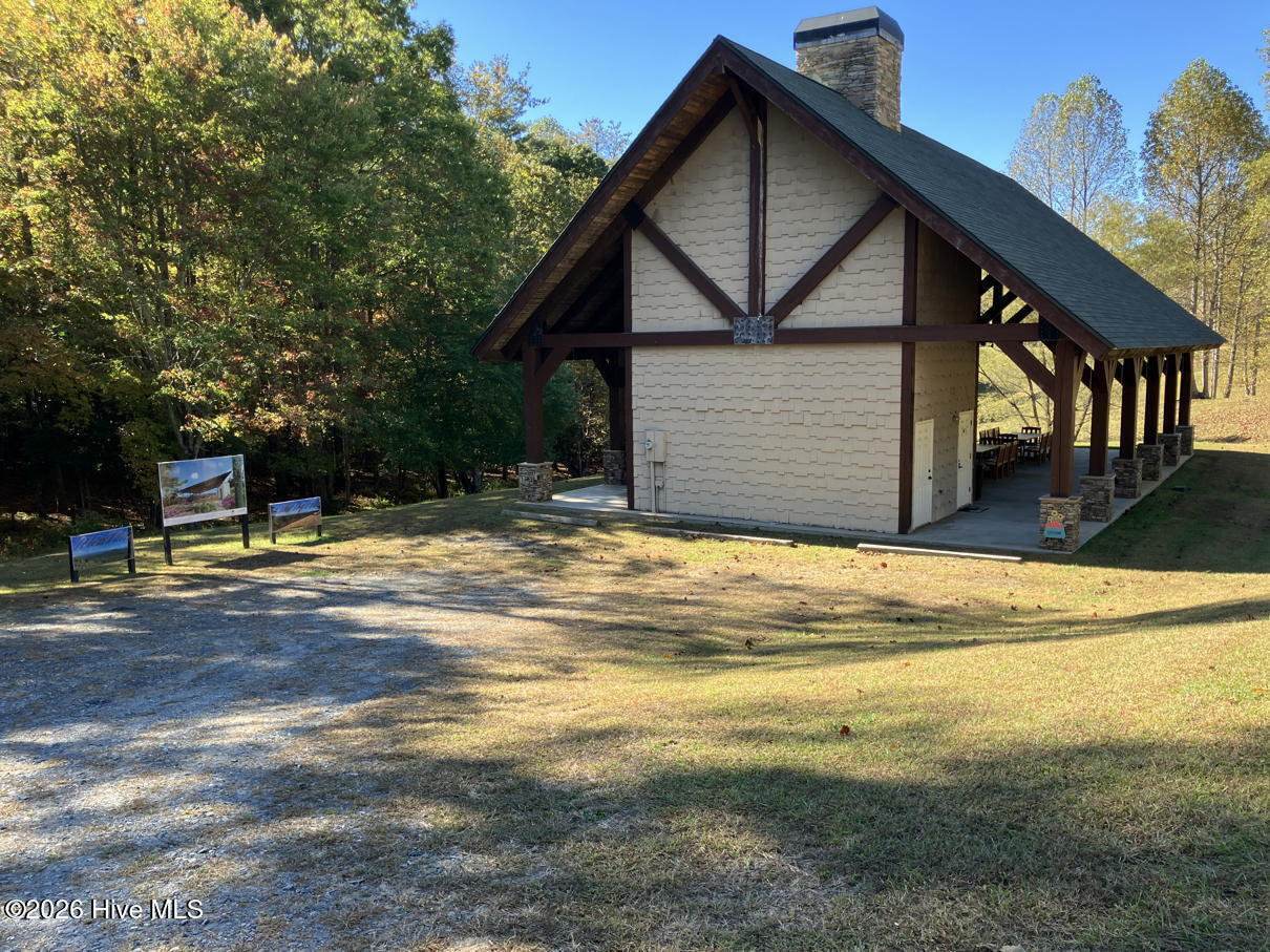 9 9 Yellow Maple Drive Property Photo 20