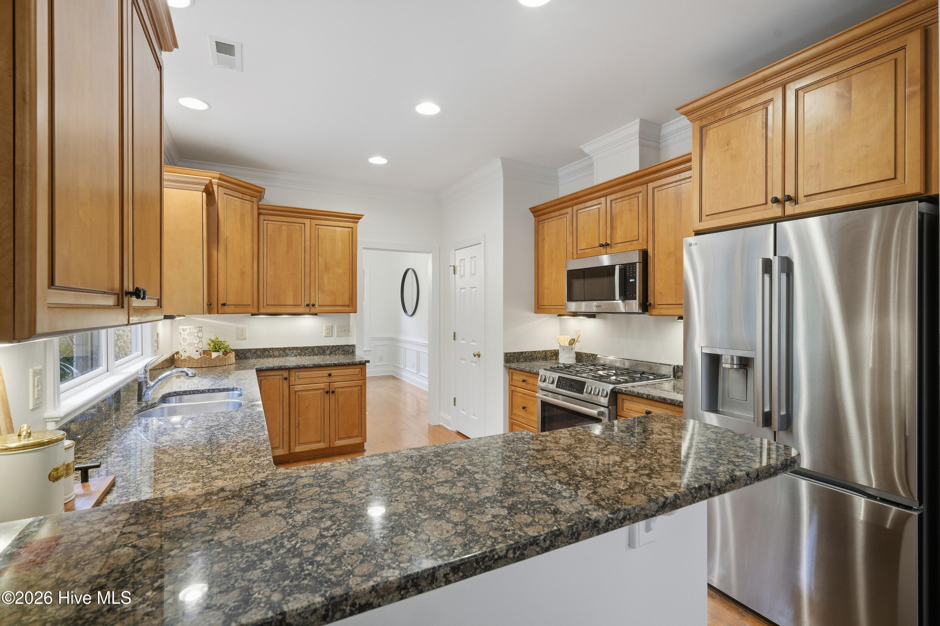 7102 Saybrook Drive Property Photo 28