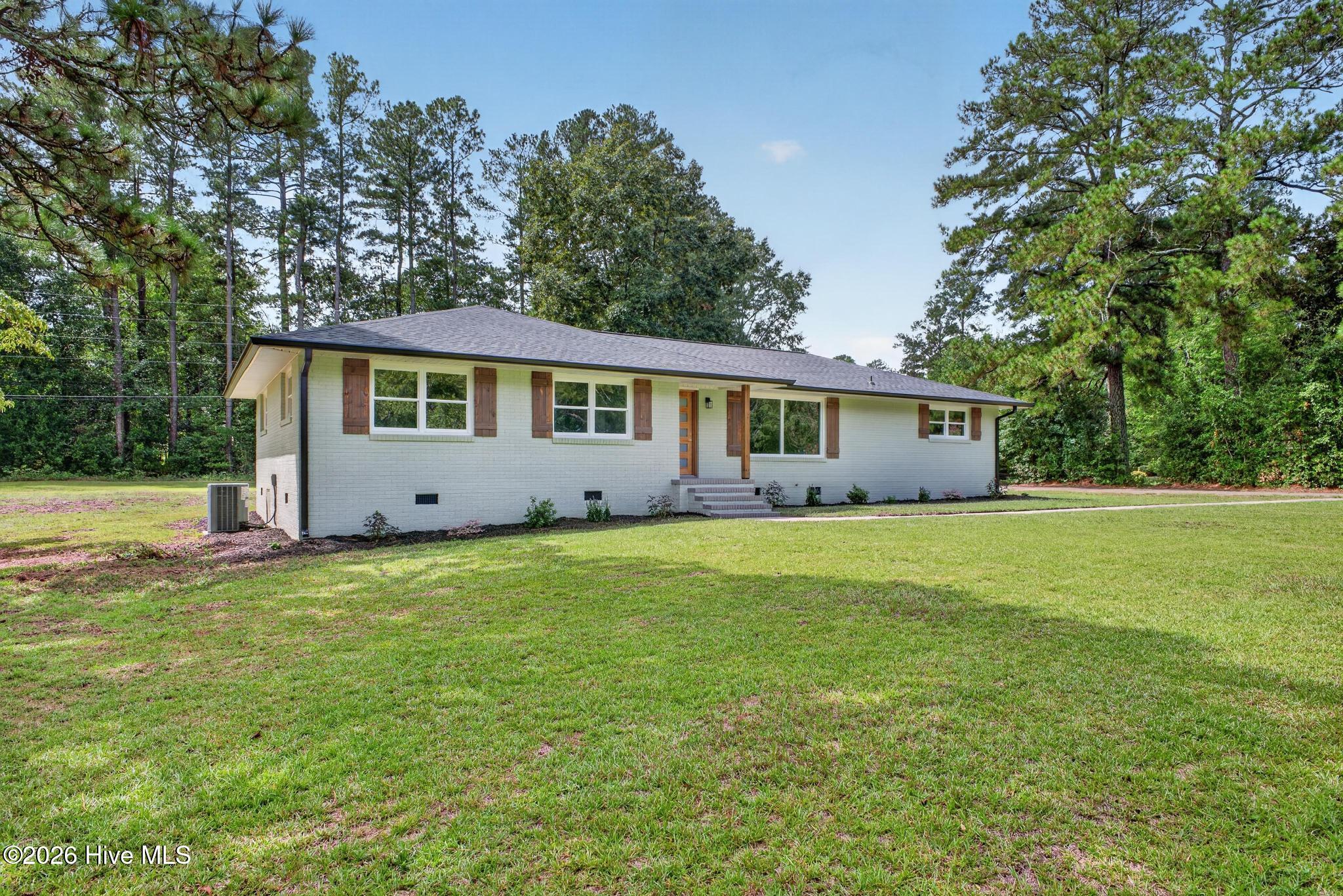 1425 Pine Log Road Property Photo 2