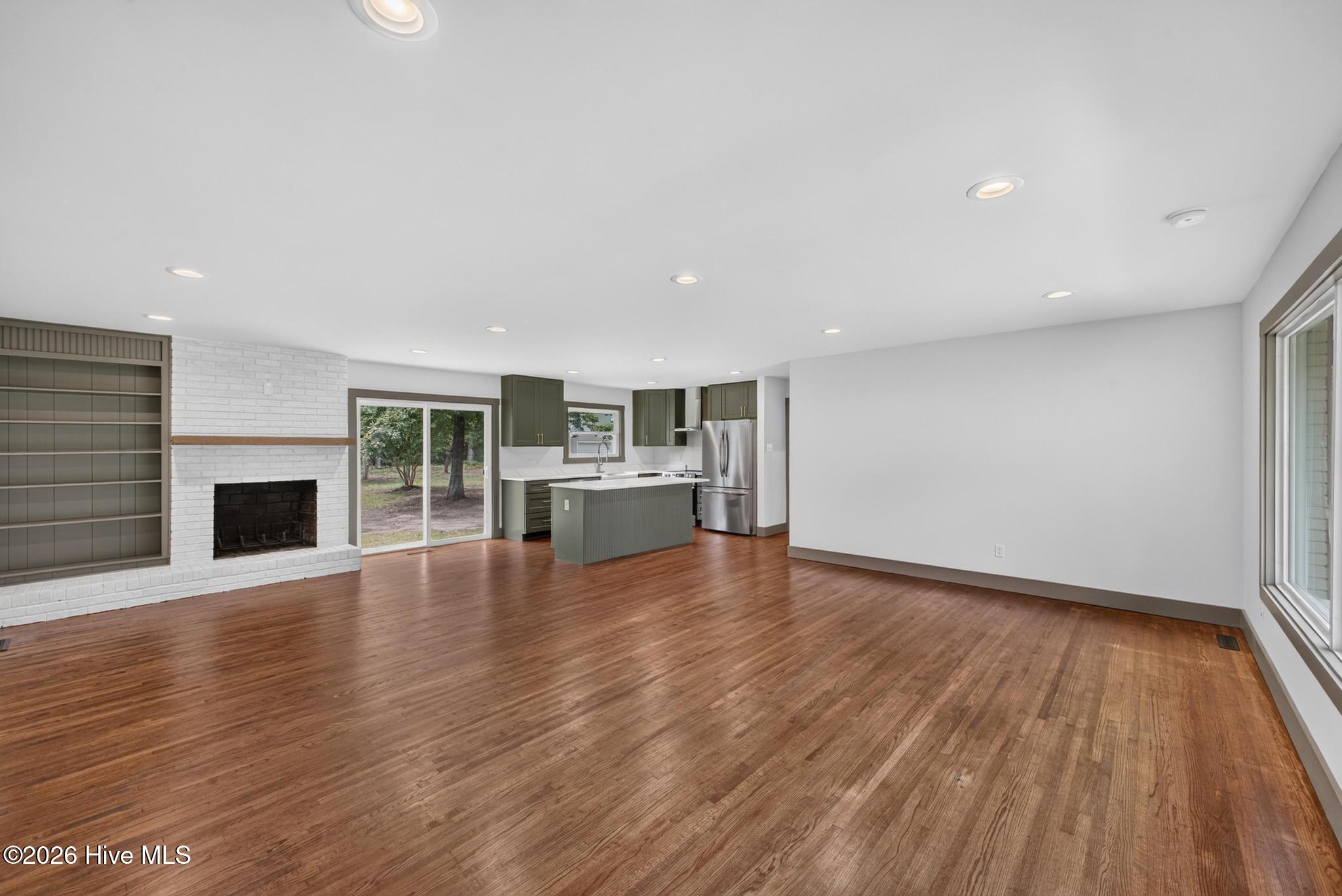 1425 Pine Log Road Property Photo 5