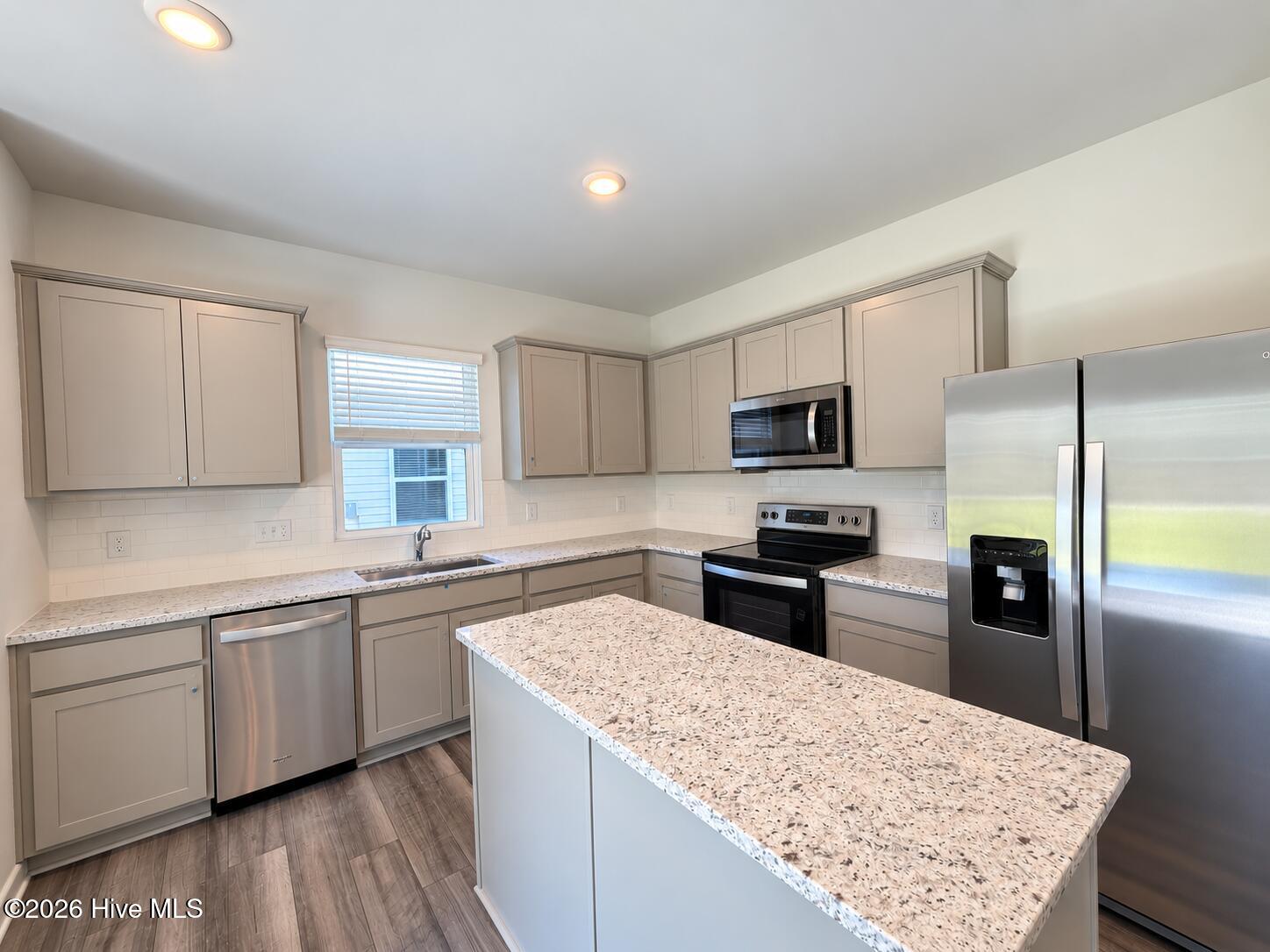 544 Coronado Avenue Property Photo 3