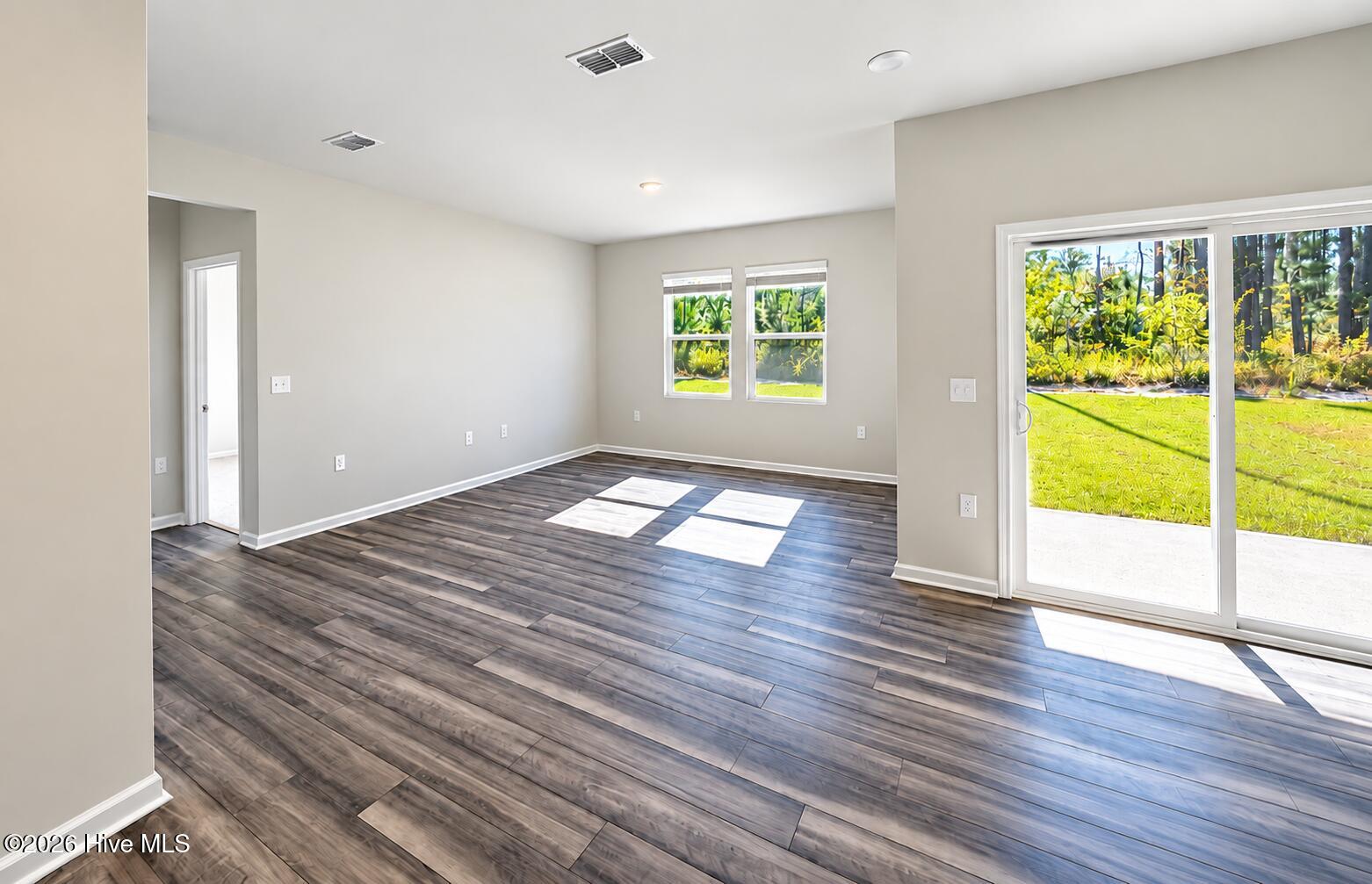 544 Coronado Avenue Property Photo 4