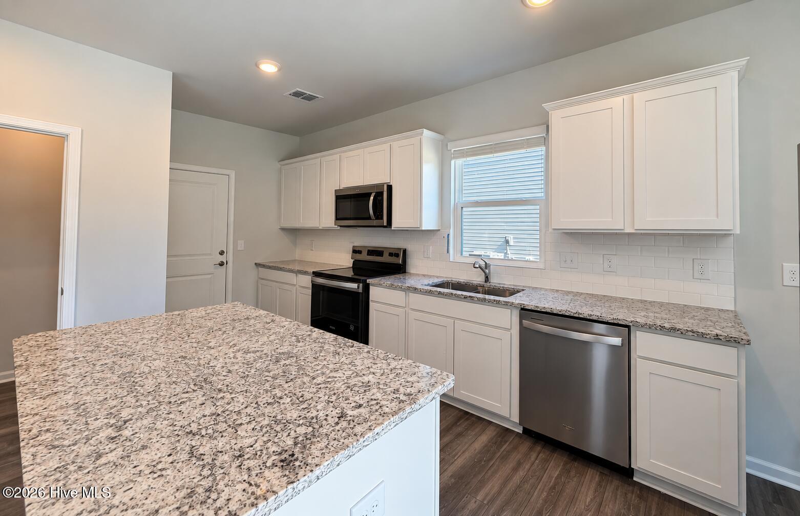 616 Coronado Avenue Property Photo 4