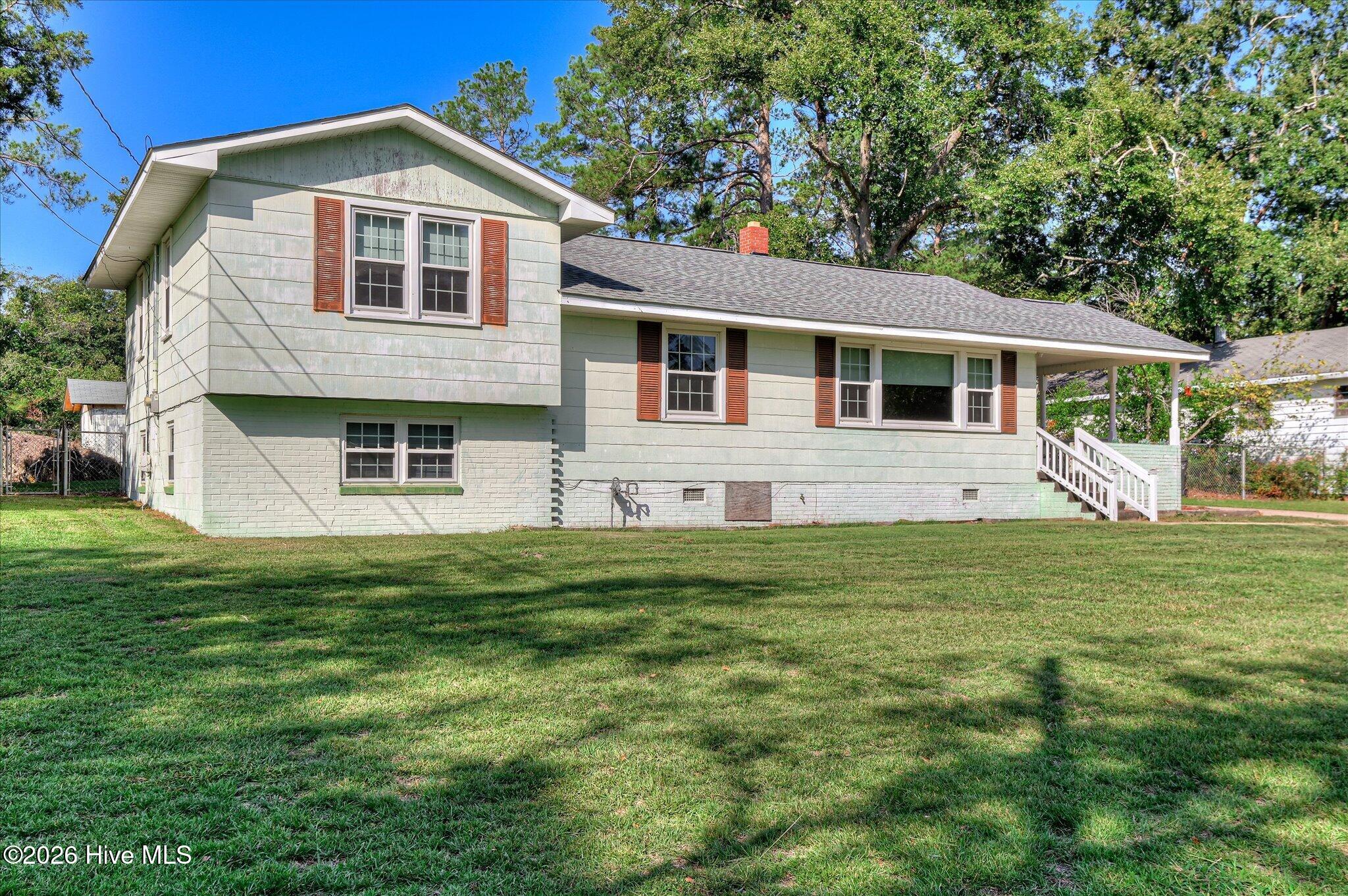 1937 Fairway Drive Property Photo 2