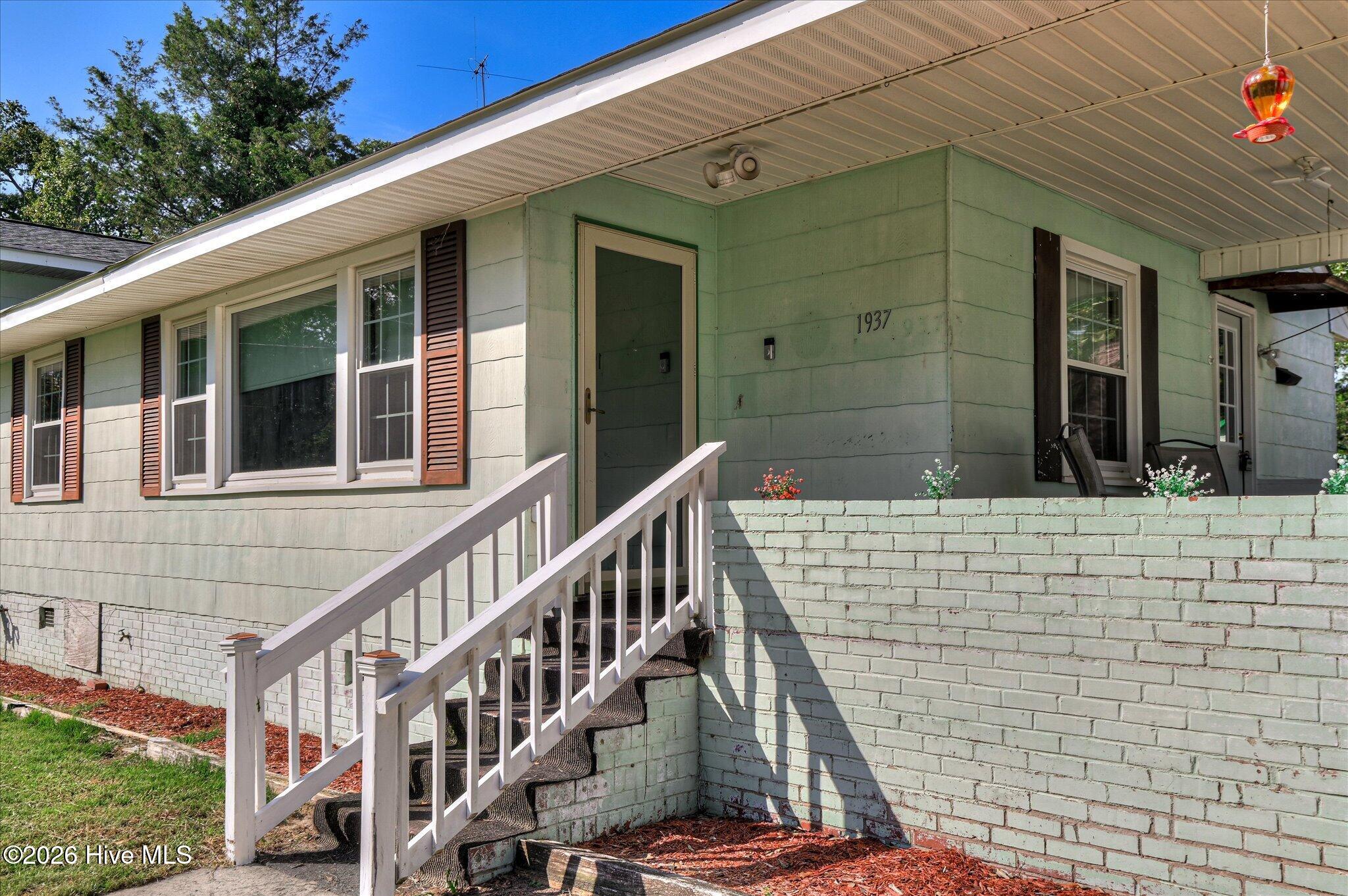 1937 Fairway Drive Property Photo 4